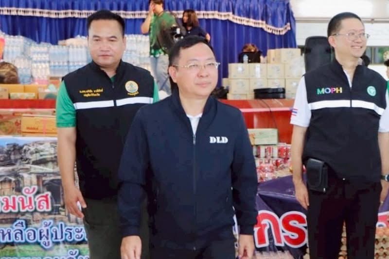 อธิบดีกรมปศุสัตว์ลงพื้นที่ให้กำลังใจเกษตรกรผู้เลี้ยงสัตว์ ประชาชน และเจ้าหน้าที่ ที่ได้รับผลกระทบจากการสู้รบไทย-กัมพูชา พร้อมจัดตั้งจุดอพยพสัตว์เลี้ยง ให้การช่วยเหลือด้านสุขภาพสัตว์ เสบียงอาหารสัตว์ และสนับสนุนผลิตภัณฑ์ปศุสัตว์ 4 S 15515672