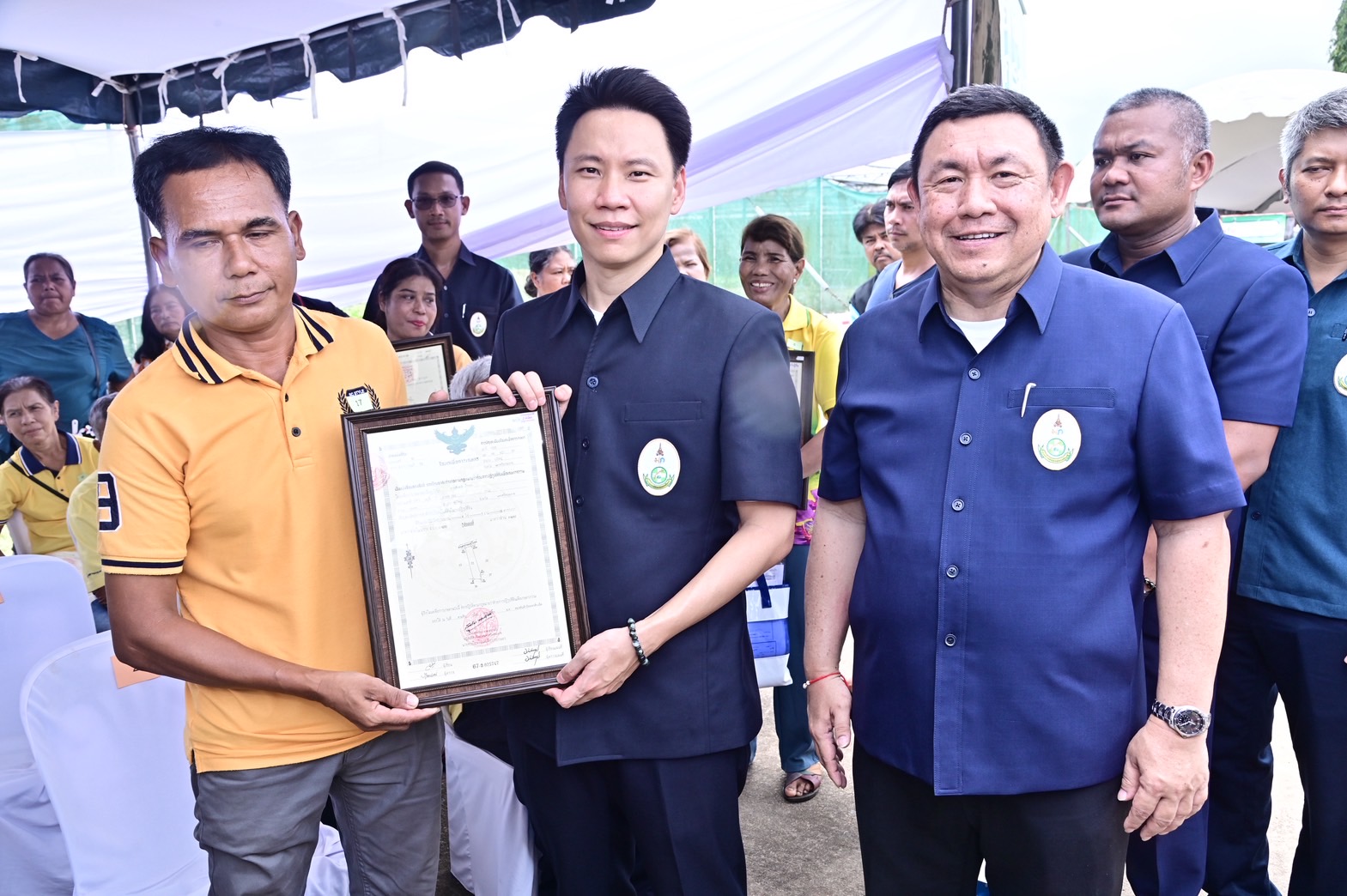 รมว.อรรถกร นำ ก.เกษตรฯ เปิดคลินิกเกษตรเคลื่อนที่ในพระราชานุเคราะห์ฯจ.นครศรีฯ ยกระดับบริการถึงมือเกษตรกร หนุนองค์ความรู้ เพิ่มรายได้ ลดความเหลื่อมล้ำ 7 S 19554390