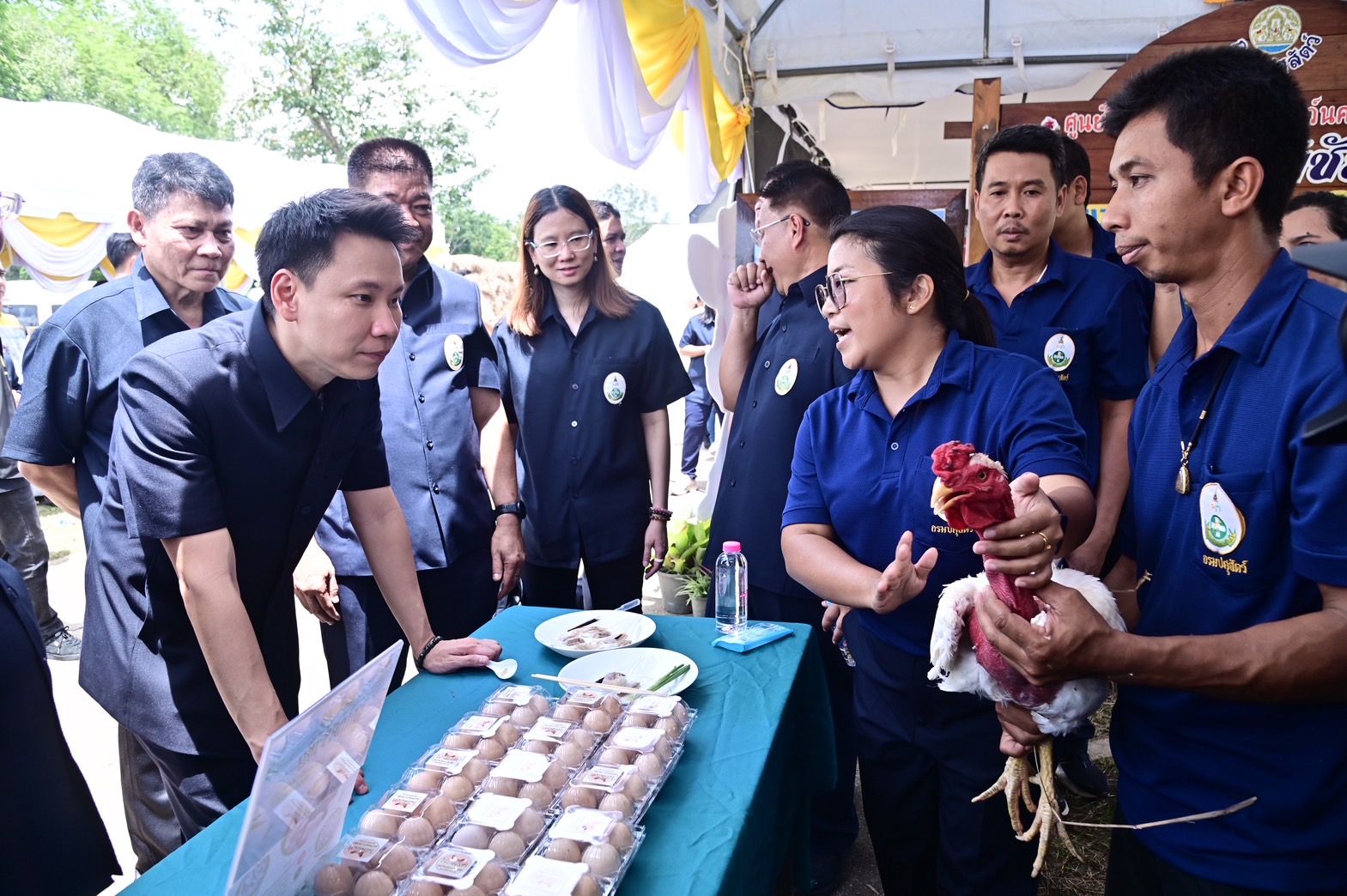 รมว.อรรถกร นำ ก.เกษตรฯ เปิดคลินิกเกษตรเคลื่อนที่ในพระราชานุเคราะห์ฯจ.นครศรีฯ ยกระดับบริการถึงมือเกษตรกร หนุนองค์ความรู้ เพิ่มรายได้ ลดความเหลื่อมล้ำ 12 S 19554400