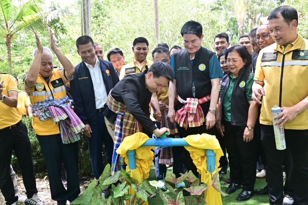 “รมว.อรรถกร” เปิดตัว “สวนยางอารยเกษตร” พัทลุงโมเดล ดึงนวัตกรรมแก๊สเอทธิลีน ร่วมกับติดระบบน้ำในสวนยางพารา เพิ่มความชุ่มชื้นและผลผลิตยาง 2 S 19587485
