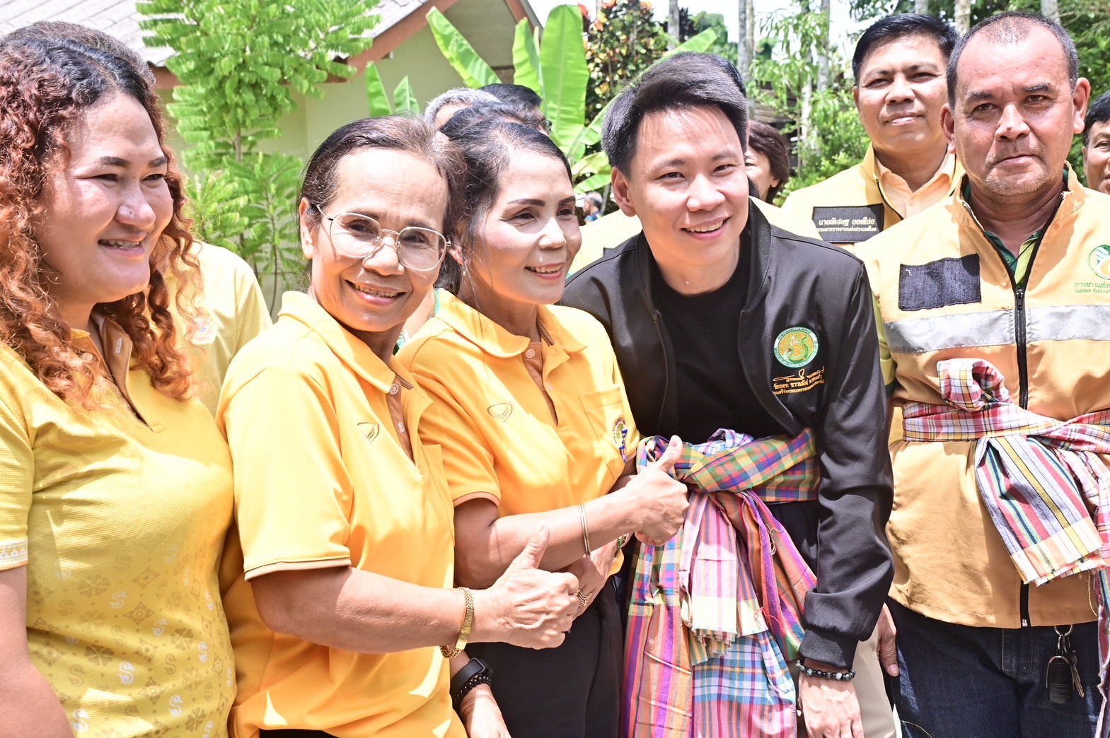 “รมว.อรรถกร” เปิดตัว “สวนยางอารยเกษตร” พัทลุงโมเดล ดึงนวัตกรรมแก๊สเอทธิลีน ร่วมกับติดระบบน้ำในสวนยางพารา เพิ่มความชุ่มชื้นและผลผลิตยาง 11 S 19587495