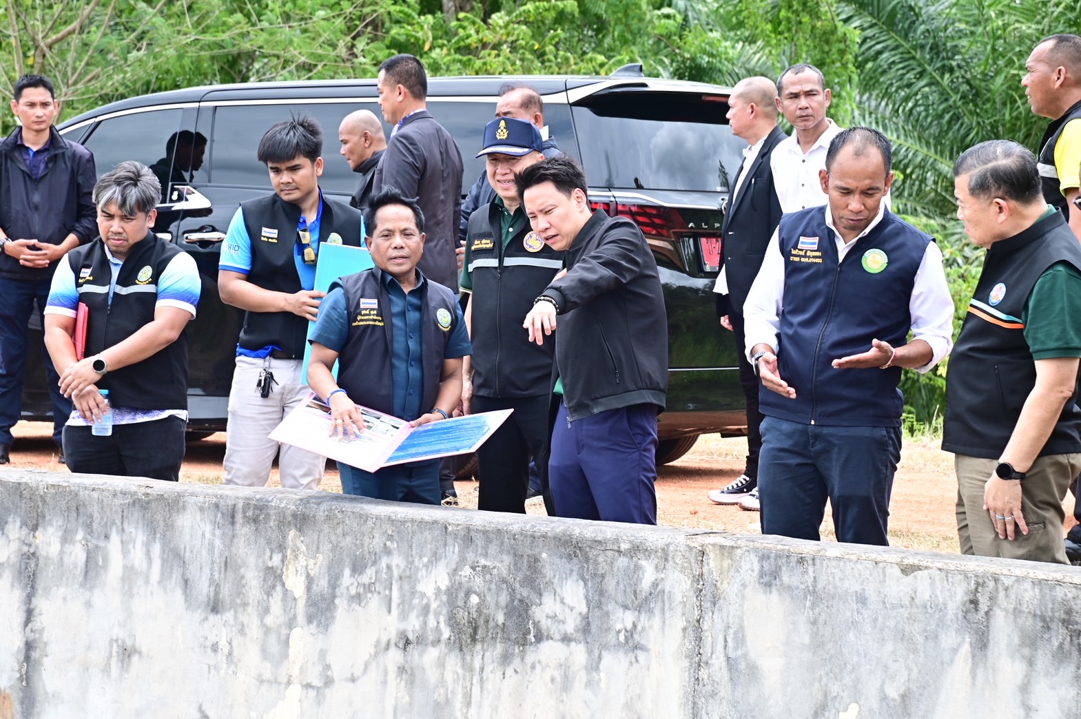 “อรรถกร - อัครา” เร่งปรับปรุงการเพิ่มประสิทธิภาพการส่งน้ำ“ลุ่มน้ำตาปี - พุมดวง” จ.สุราษฎร์ฯ กำชับต้องใช้ประโยชน์ได้อย่างเต็มศักยภาพ แก้ปัญหาเกษตรกรขาดแคลนน้ำซ้ำซาก 14 S 19669080