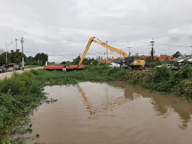 เปิดทางน้ำทั่วไทย กรมชลฯ ลุยกำจัดผักตบ - ติดตั้งเครื่องสูบน้ำ เร่งระบายน้ำช่วยประชาชนฝ่าวิกฤตฤดูฝน 2 S 2564189