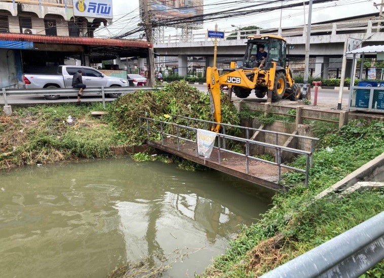 เปิดทางน้ำทั่วไทย กรมชลฯ ลุยกำจัดผักตบ - ติดตั้งเครื่องสูบน้ำ เร่งระบายน้ำช่วยประชาชนฝ่าวิกฤตฤดูฝน 6 S 2564194