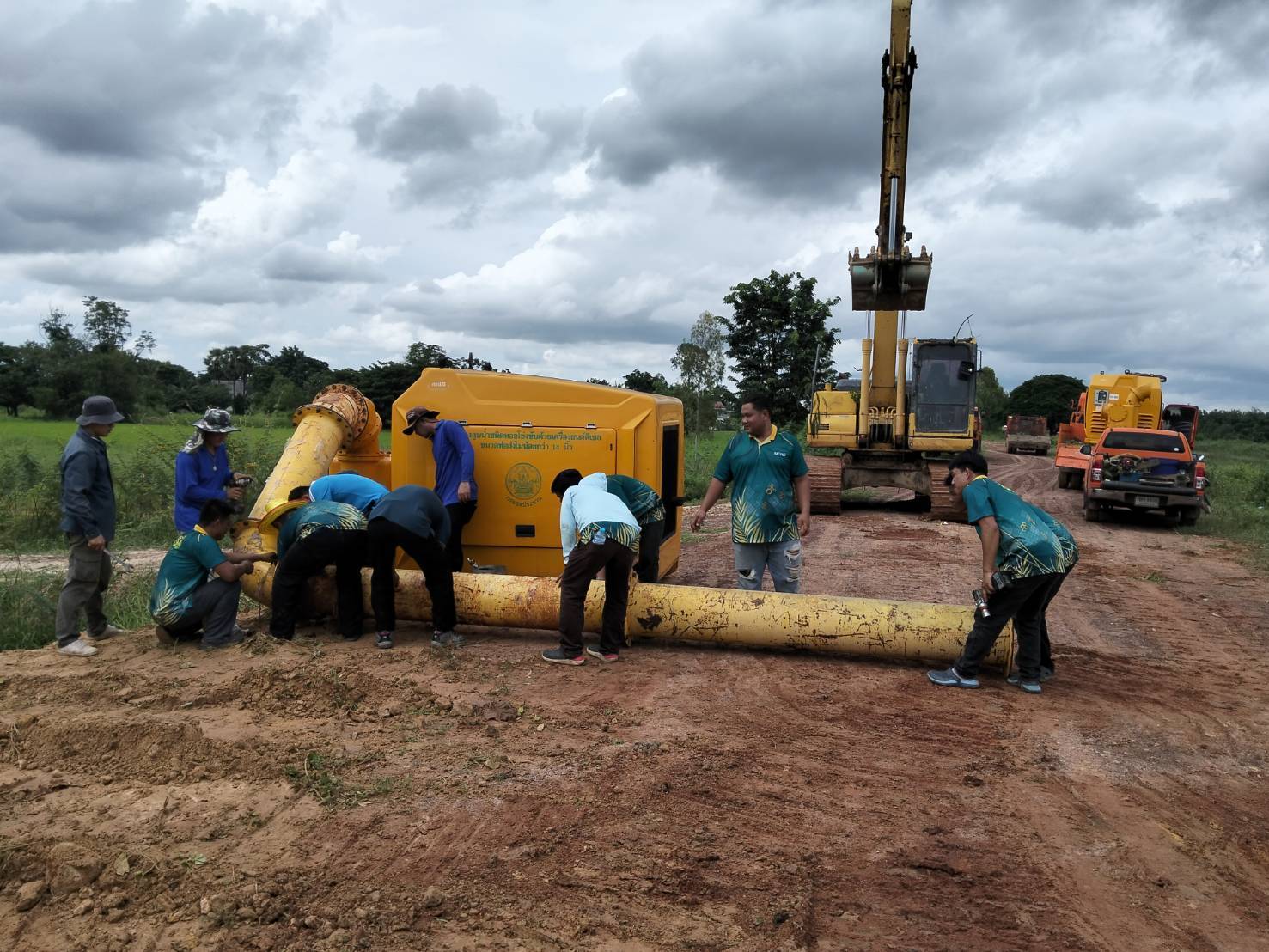 เปิดทางน้ำทั่วไทย กรมชลฯ ลุยกำจัดผักตบ - ติดตั้งเครื่องสูบน้ำ เร่งระบายน้ำช่วยประชาชนฝ่าวิกฤตฤดูฝน 8 S 2564196