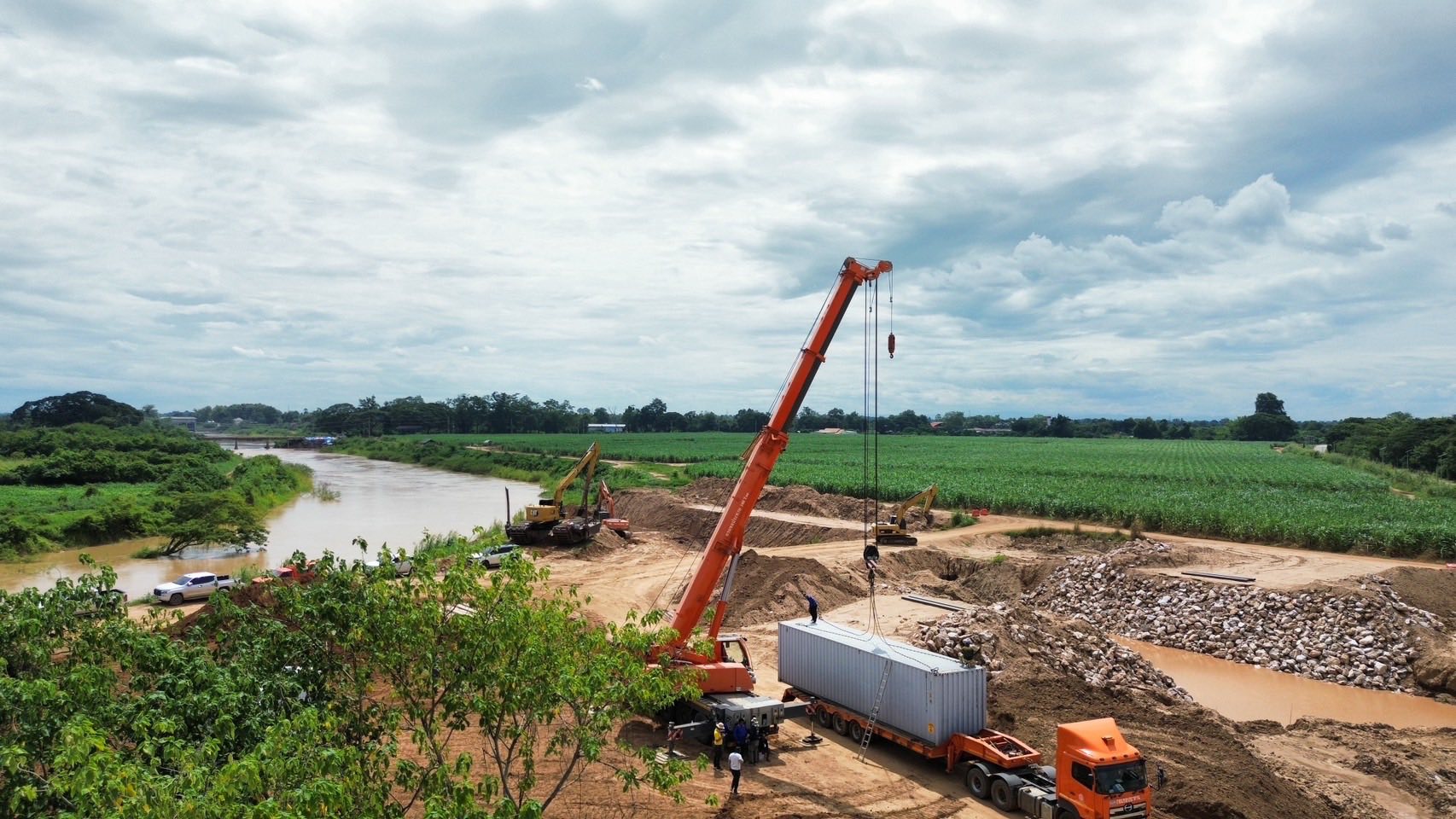 กรมชลฯ เฝ้าระวังรับมือพายุ S 2572345