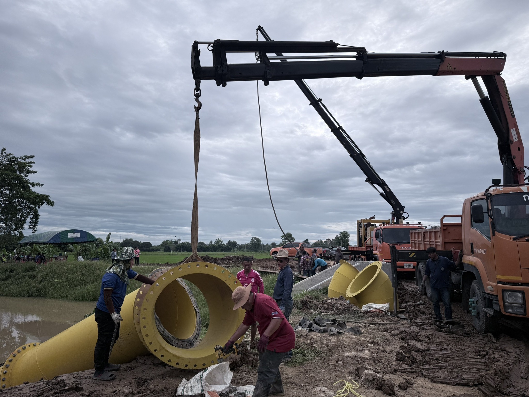 กรมชลฯ เฝ้าระวังรับมือพายุ S 2572348