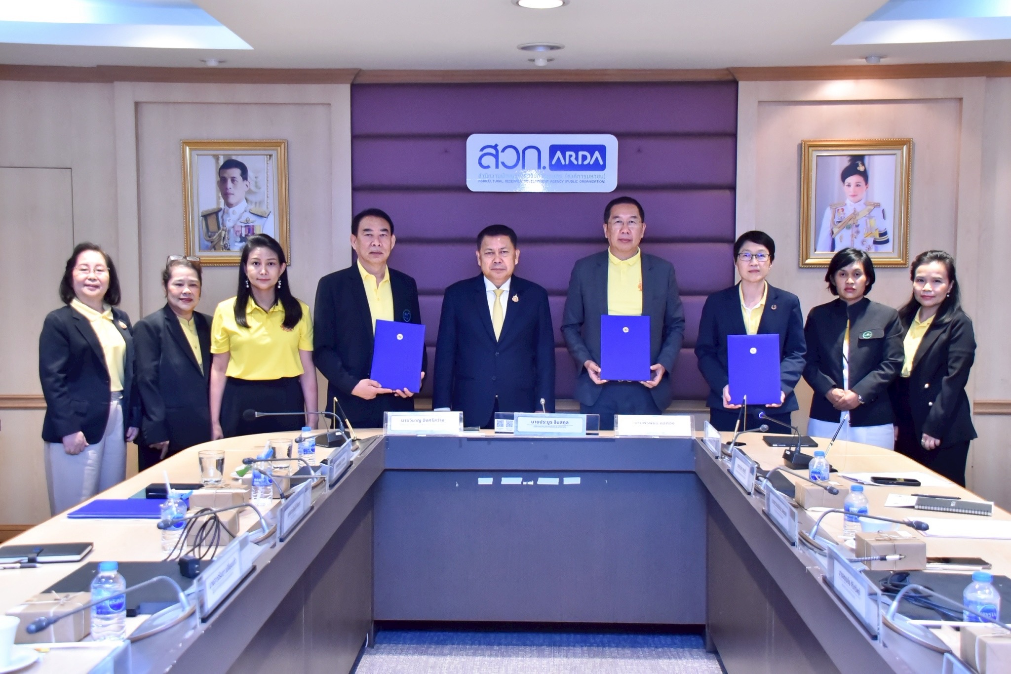 ก.เกษตรฯ ผนึกกำลังส่งเสริมและพัฒนาเทคโนโลยี 3 หน่วยงานในสังกัด ตั้งเป้าแปรรูปผลผลิตทางการเกษตรต่อยอดเชิงพาณิชย์ 2 S 483754011