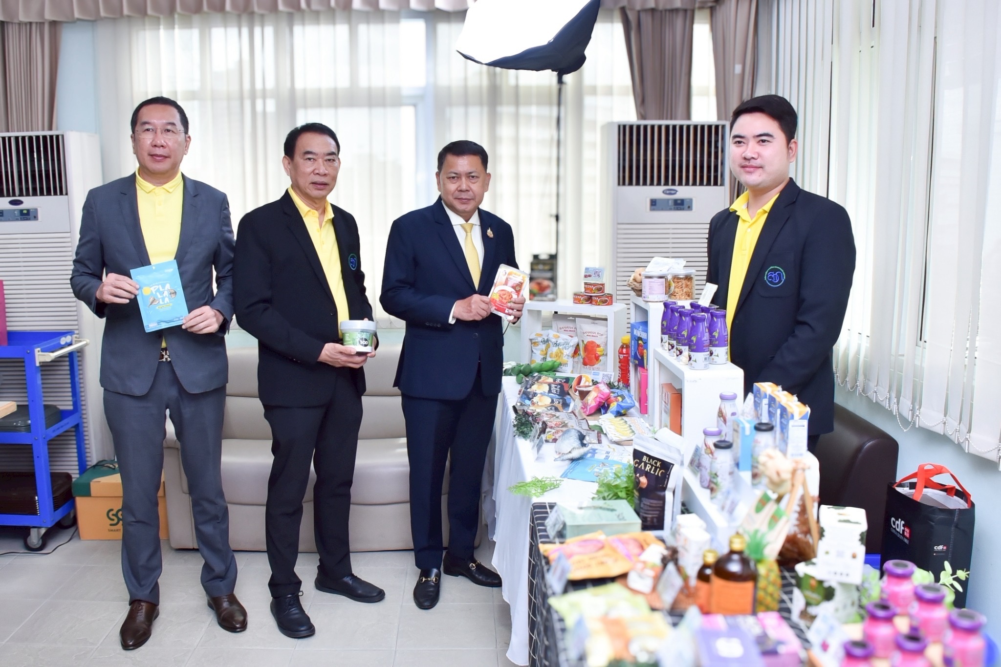 ก.เกษตรฯ ผนึกกำลังส่งเสริมและพัฒนาเทคโนโลยี 3 หน่วยงานในสังกัด ตั้งเป้าแปรรูปผลผลิตทางการเกษตรต่อยอดเชิงพาณิชย์ 5 S 483754013