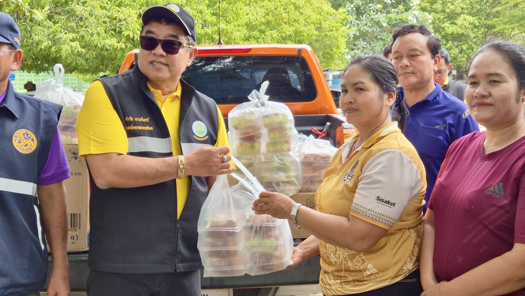 จากน้ำท่วมถึงแนวชายแดน ชป.เดินหน้าช่วยเหลือทุกพื้นที่ พร้อมยืนหยัดเคียงข้างประชาชนทุกสถานการณ์ 7 S 53215356