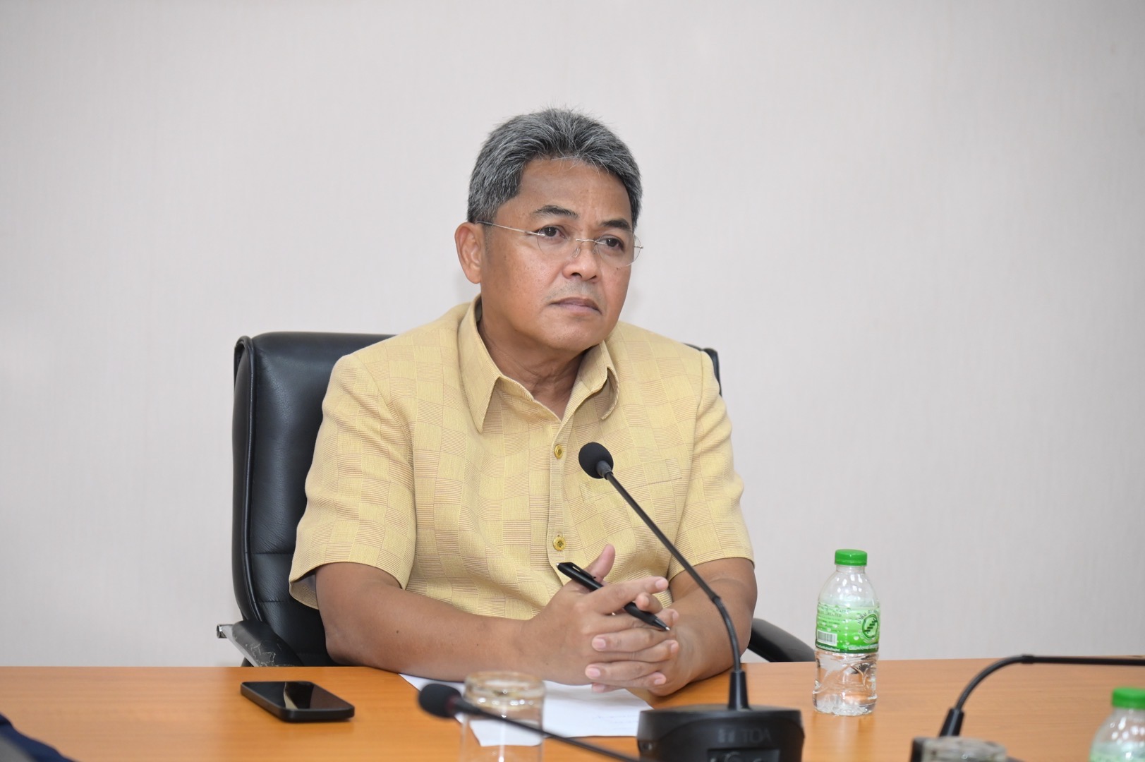 กระทรวงเกษตรฯ เปิดประชุม “War room ติดตามและแก้ไขสถานการณ์ด้านการเกษตร ชายแดนไทย-กัมพูชา” เตรียมมาตรการช่วยเหลือประชาชนและเกษตรกรอย่างเร่งด่วน 2 S 57024599