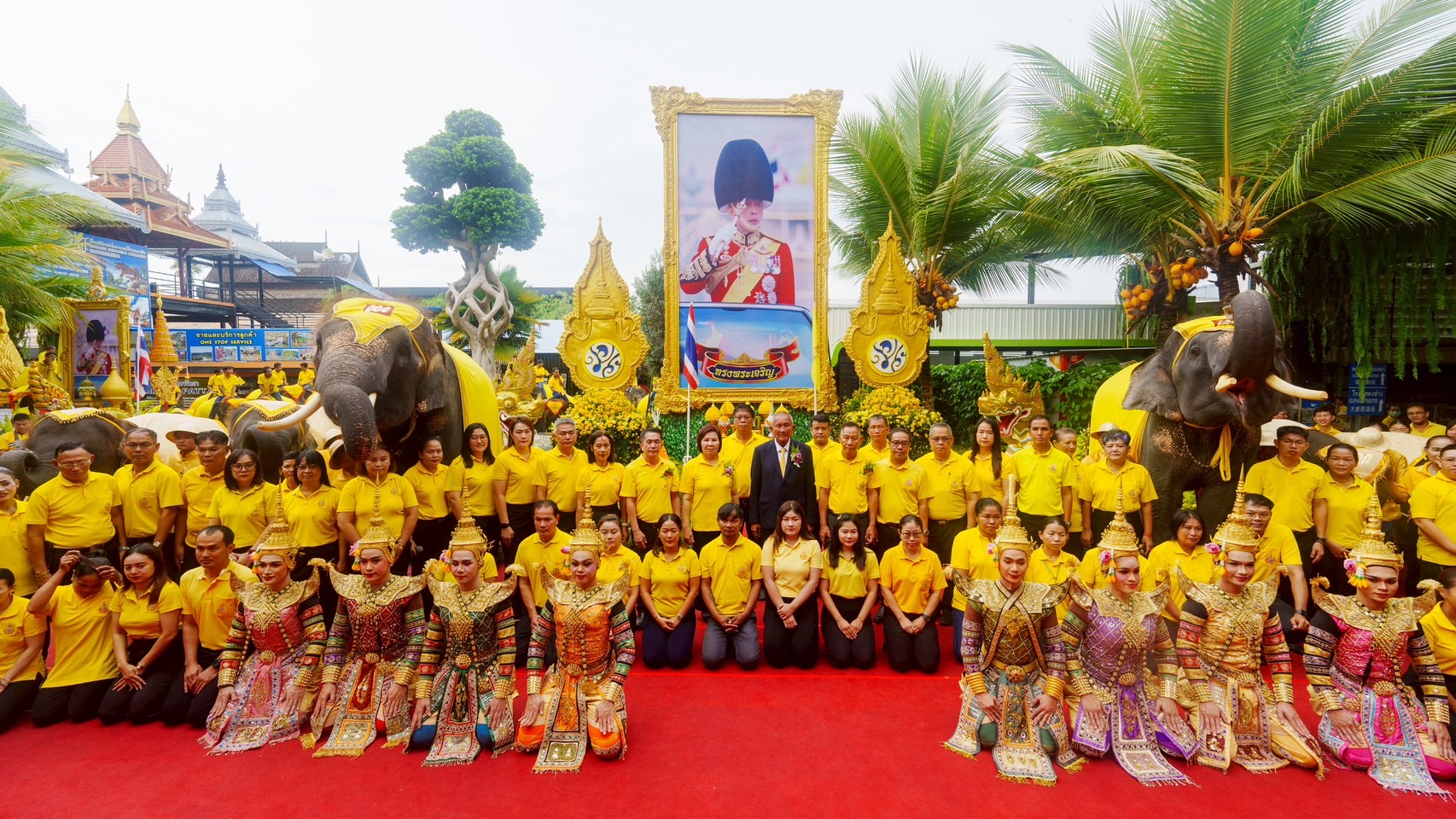 สุดยิ่งใหญ่พิธีถวายราชสดุดีเฉลิมพระเกียรติ 73 พรรษา S 6440696