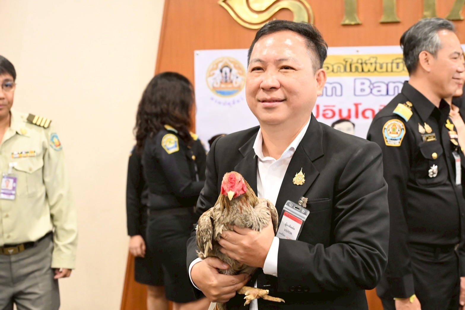 รมว.เกษตรฯ ดันส่งออกล็อตแรก ไก่พื้นเมืองมีชีวิต (AYAM Bangkok) ไปอินโดนีเซีย 12 S 7110842