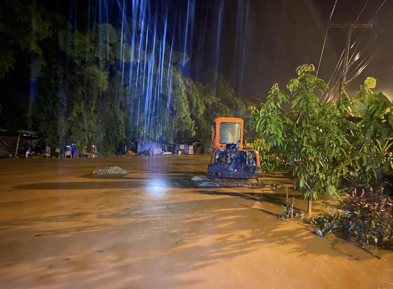 ชป.เกาะติดสถานการณ์น้ำอย่างใกล้ชิด หลังฝนตกหนักต่อเนื่อง ทำน้ำล้นตลิ่งในหลายพื้นที่ 2 S 7684212