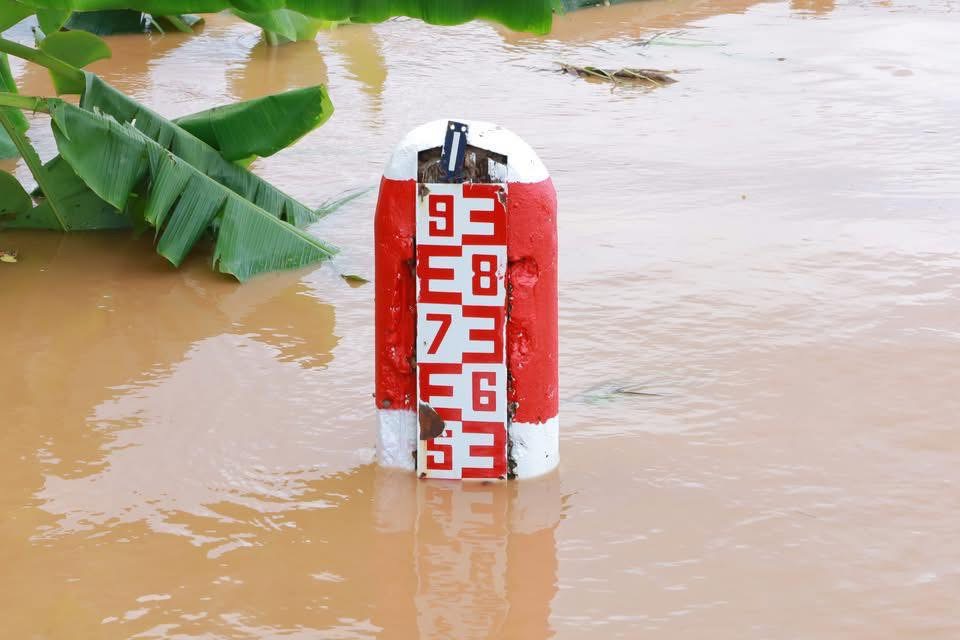 กรมชลประทานระบุสถานการณ์น้ำในหลายพื้นที่ภาคเหนือเริ่มมีแนวโน้มคลี่คลาย ขณะที่บางพื้นที่ยังต้องเฝ้าระวังอย่างใกล้ชิด 4 S 7872585