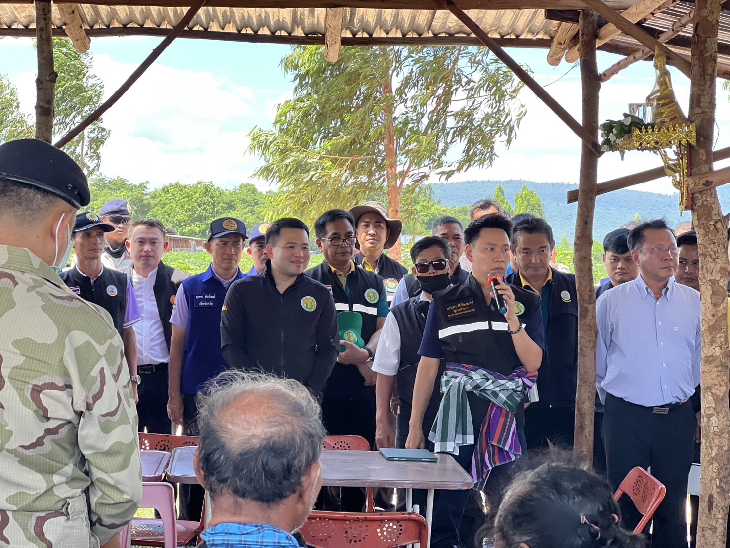 “อรรถกร” จับมือ “ธนดล มือปราบทุจริต” ลงพื้นที่ ส.ป.ก. สระแก้ว ลุยแก้ปัญหาที่ดิน เร่งจัดสรรแปลงว่างให้เกษตรกร 5 S 91160735