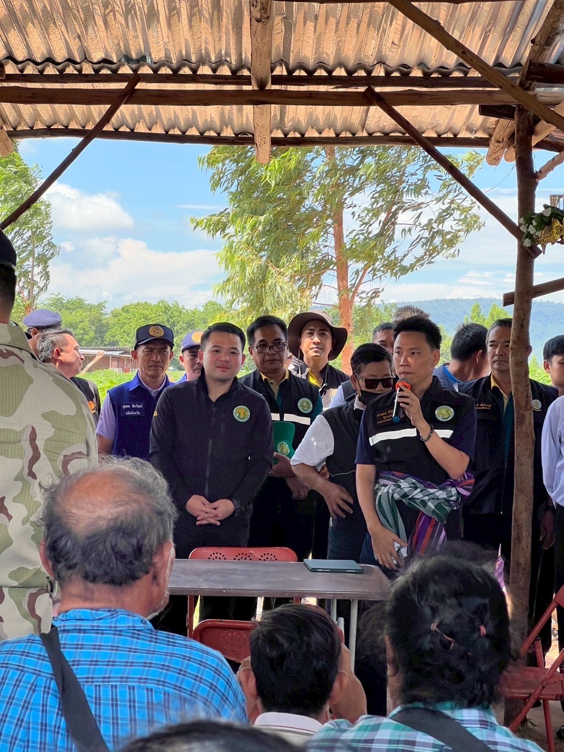 “อรรถกร” จับมือ “ธนดล มือปราบทุจริต” ลงพื้นที่ ส.ป.ก. สระแก้ว ลุยแก้ปัญหาที่ดิน เร่งจัดสรรแปลงว่างให้เกษตรกร 2 S 91160746