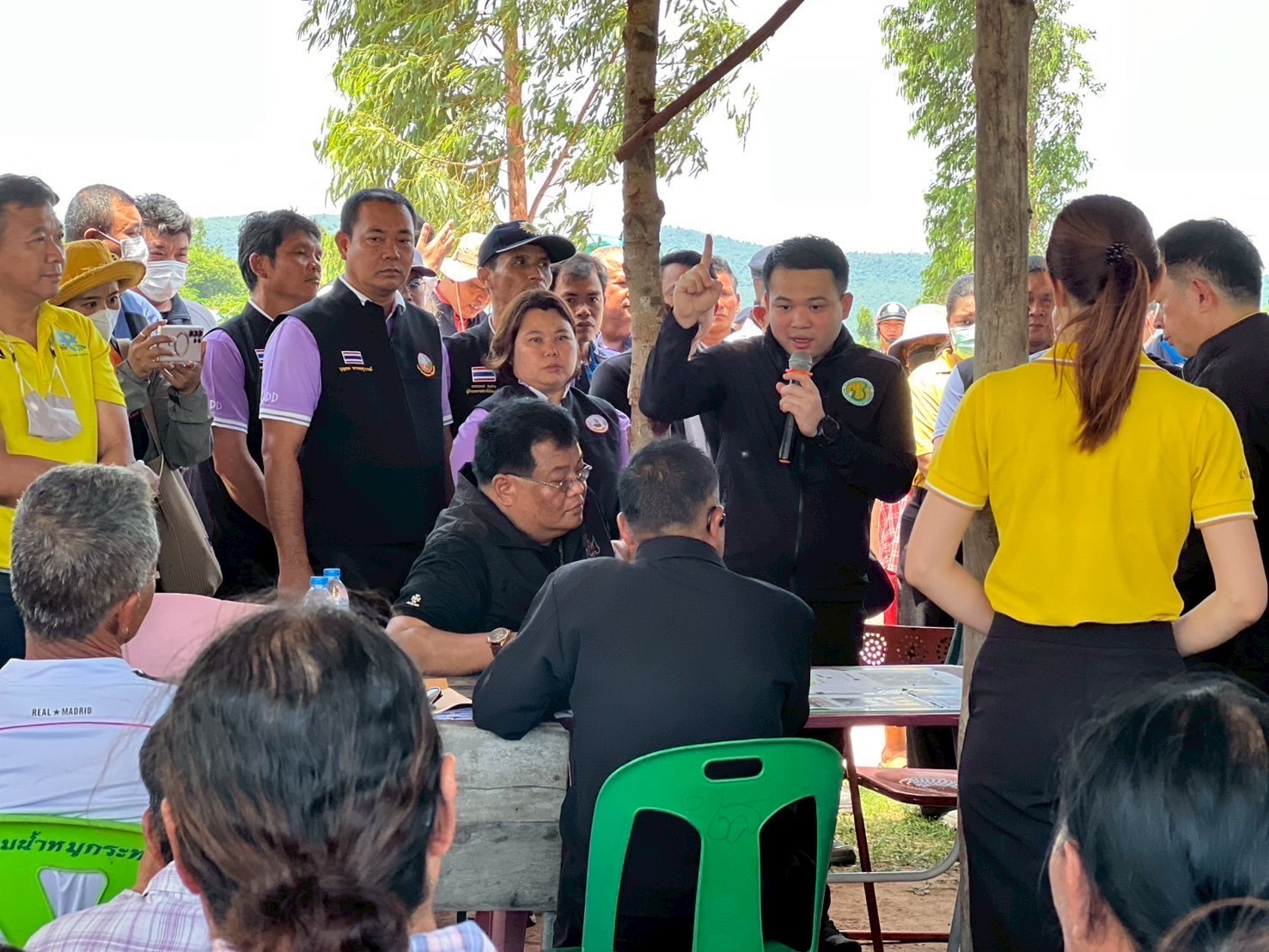 “อรรถกร” จับมือ “ธนดล มือปราบทุจริต” ลงพื้นที่ ส.ป.ก. สระแก้ว ลุยแก้ปัญหาที่ดิน เร่งจัดสรรแปลงว่างให้เกษตรกร 9 S 91160759