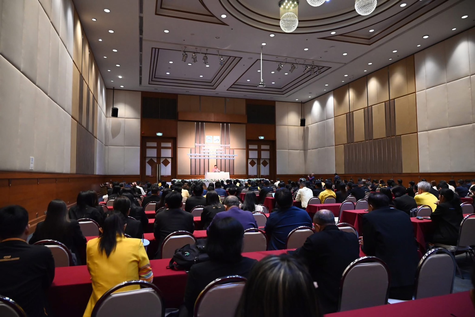 อธิบดีวิศิษฐ์ เปิดโครงการสัมมนาผู้บริหารกองทุนพัฒนาสหกรณ์ ประจำปีงบ 68 ชื่นชม ผลลัพธ์การใช้เงินกู้ กพส. ช่วยยกระดับคุณภาพชีวิตสมาชิกสหกรณ์ 4 S 94642249