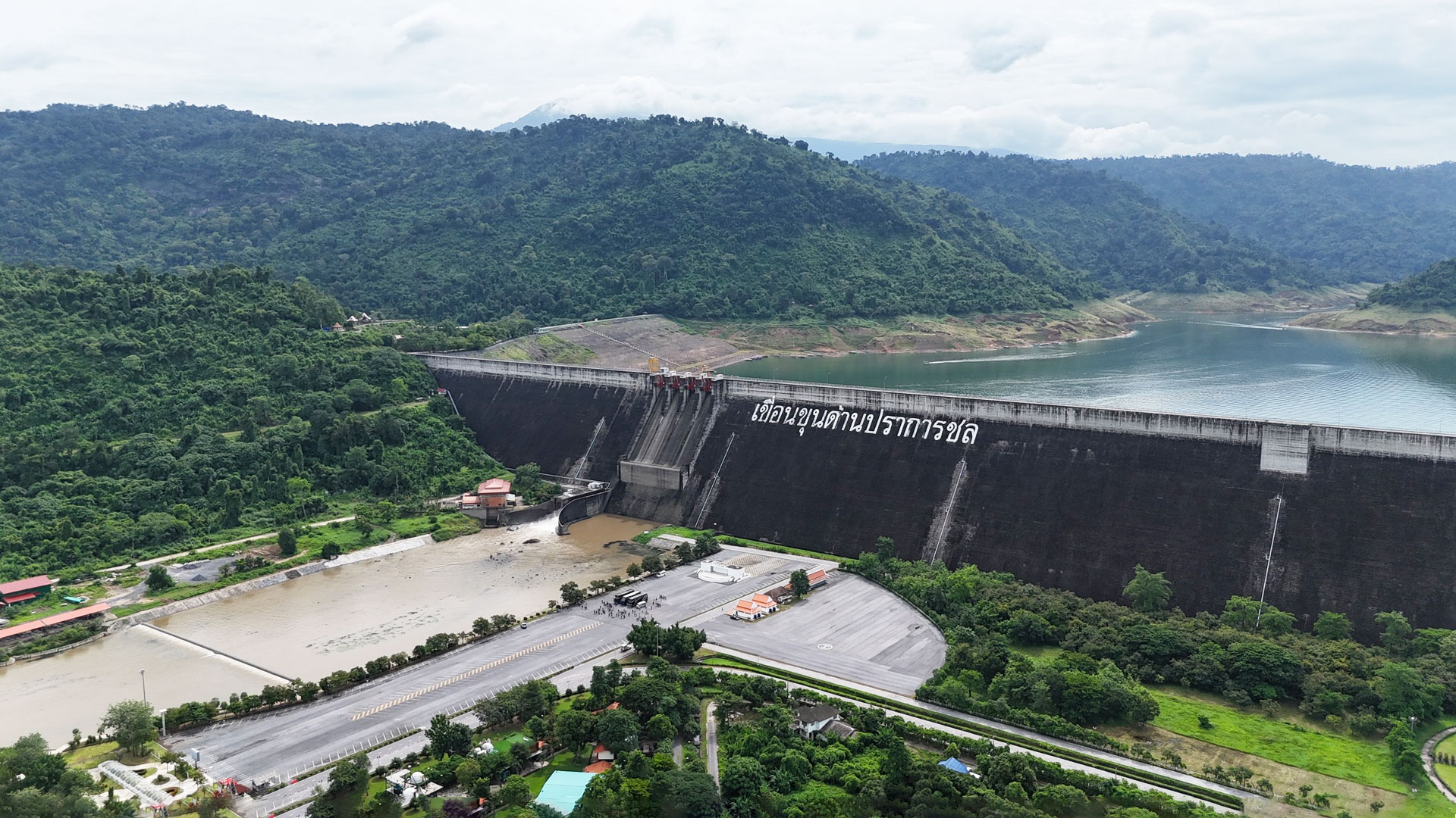 กรมชลฯ เฝ้าระวังสถานการณ์ฝนอย่างใกล้ชิด พร้อมปรับแผนบริหารจัดการน้ำสอดคล้องสถานการณ์ 1 กรมชลฯ2