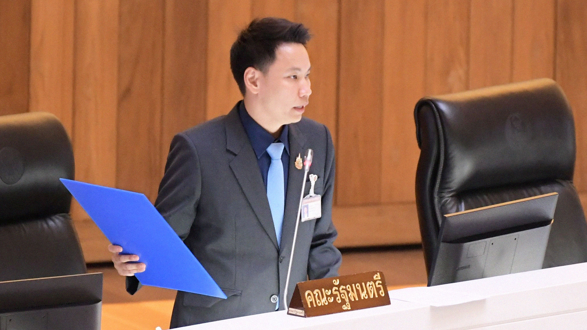 รมว.อรรถกร แจงสภาฯ น้ำท่าจีนยังรับได้ สั่งกรมชลประทานเร่งขุดลอก-ติดตั้งเครื่องสูบ รุกเพิ่มประสิทธิภาพระบายน้ำก่อนฝนหลากท่วมซ้ำ ยัน ระบายทันแน่นอน 1 รมว.อรรถกร2