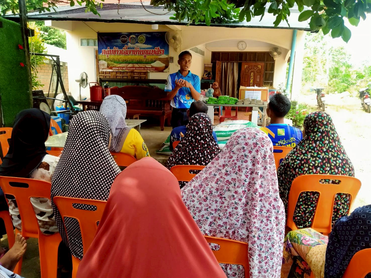 “ทำจริงทำได้ ขายได้มีกินมีใช้” บ้านกูแบสีรา ขยายผลองค์ความรู้สู่ชุมชน เกษตรกรมีคุณภาพชีวิตที่ดีขึ้น 3 02 กิจกรรมแลกเปลี่ยนเรียนรู้