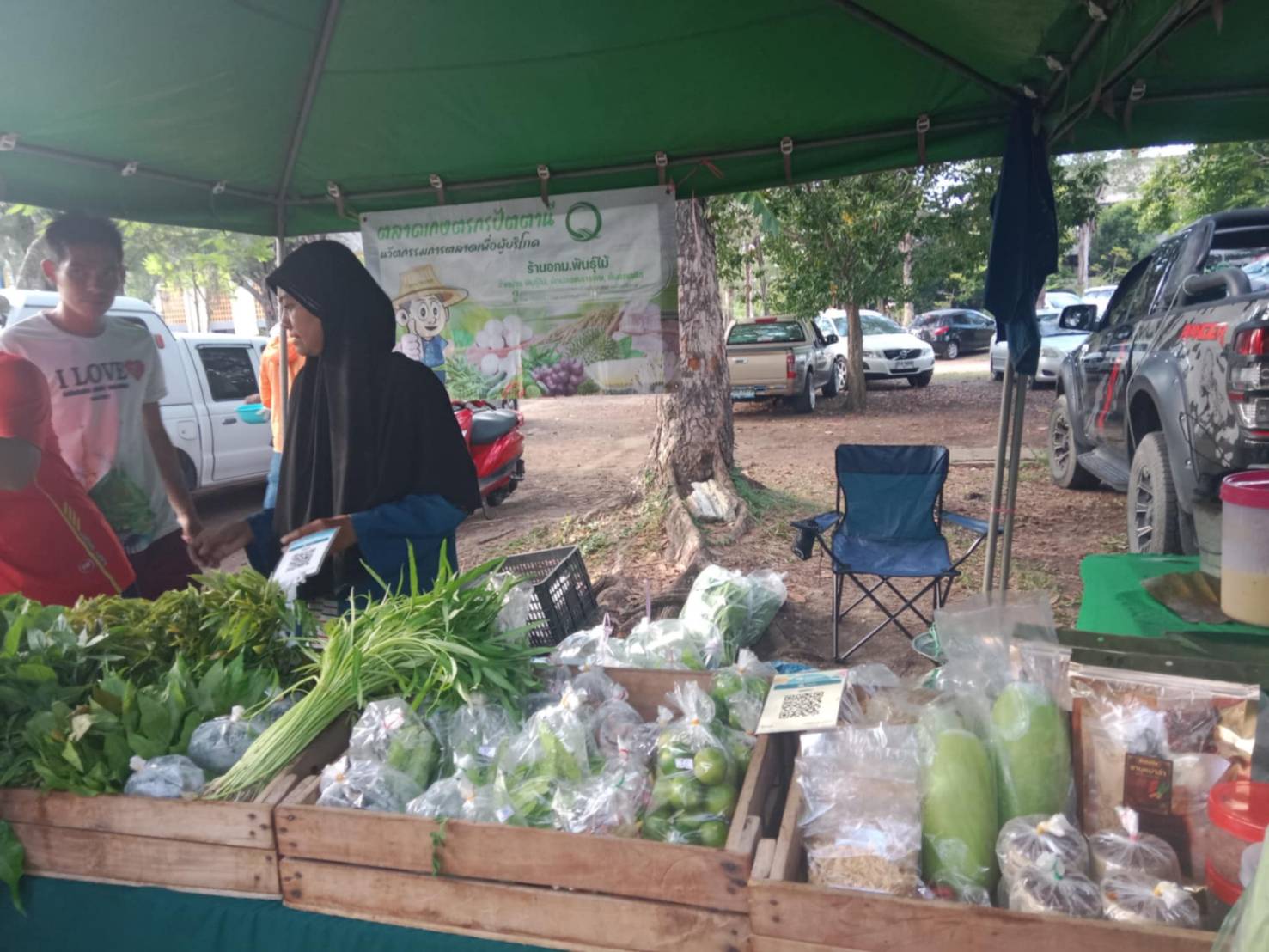 “ทำจริงทำได้ ขายได้มีกินมีใช้” บ้านกูแบสีรา ขยายผลองค์ความรู้สู่ชุมชน เกษตรกรมีคุณภาพชีวิตที่ดีขึ้น 7 06 ตลาดเกษตรกรปัตตานี