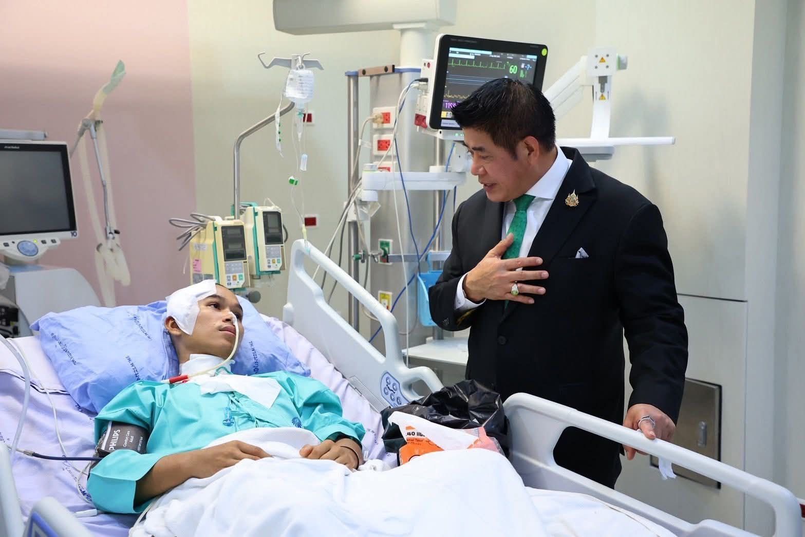 “ธรรมนัส” มอบเงินช่วยเหลือทหารกล้า ให้กำลังใจแนวหน้า ยกย่องความเสียสละ ย้ำ ยืนเคียงข้างทหารทุกคน ต้องไม่มีใครถูกทิ้งไว้ข้างหลัง 6 1044620