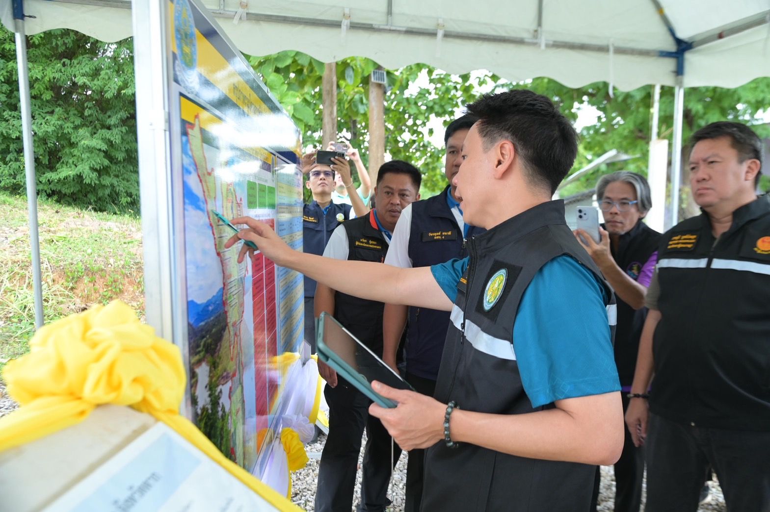 รมว.อรรถกร พบปะชาวบ้านแม่สอด สั่งเร่ง 2 โครงการพัฒนาแหล่งน้ำ คู่การสานต่อโครงการในพระราชดำริ 4 1112472