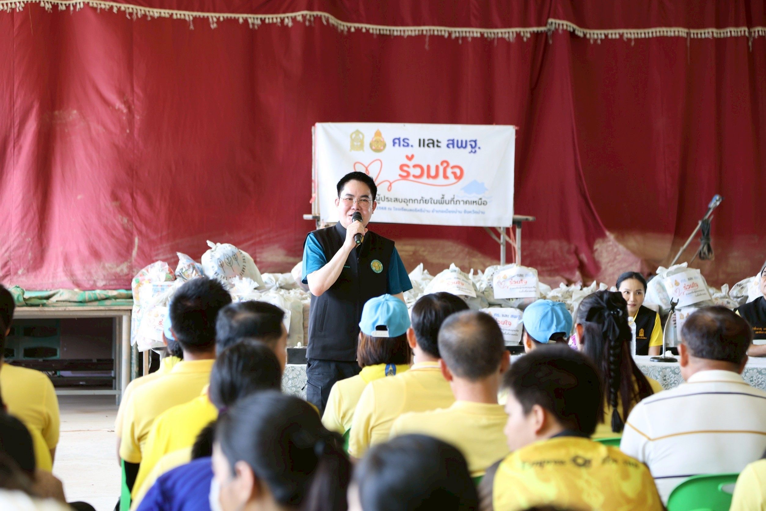 รมช.อัครา สั่งด่วน มอบหน่วยงานเกษตรฯ ภาคเหนือ ระดมกำลังช่วยแก้ไขปัญหาอุทกภัยน่าน เร่งบรรเทาความเดือดร้อนแก่ประชาชน 2 1304439