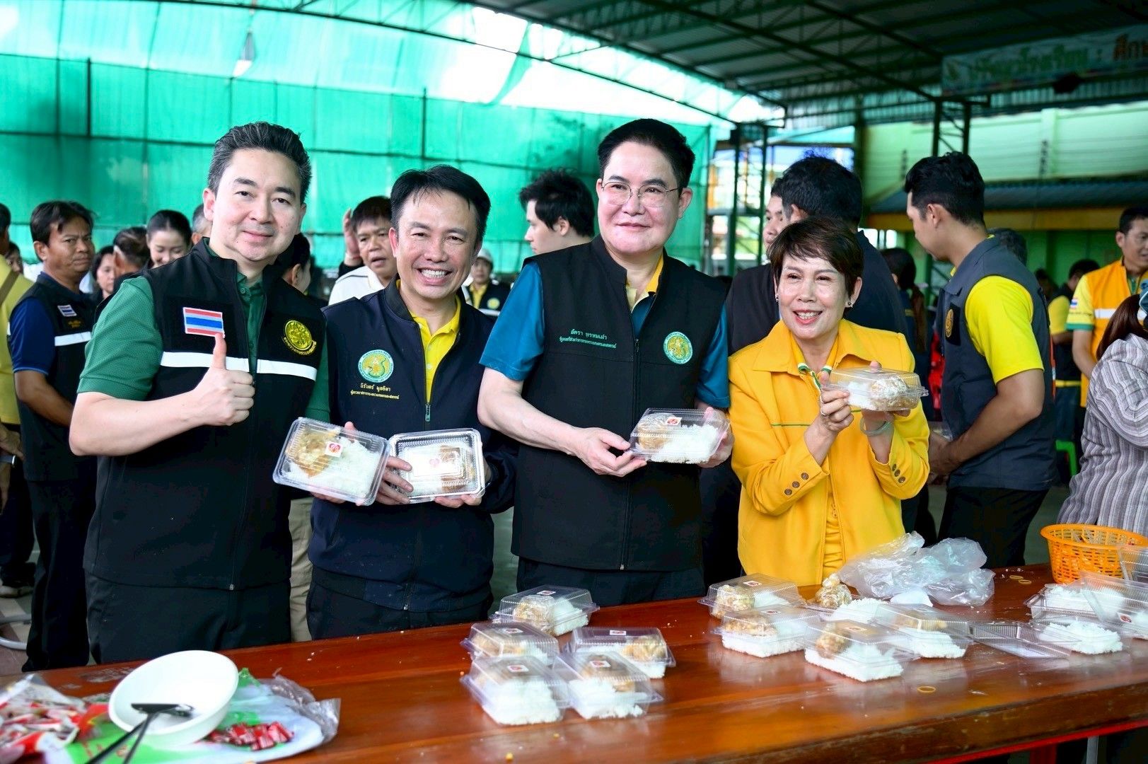 รมช.อัครา สั่งด่วน มอบหน่วยงานเกษตรฯ ภาคเหนือ ระดมกำลังช่วยแก้ไขปัญหาอุทกภัยน่าน เร่งบรรเทาความเดือดร้อนแก่ประชาชน 6 1304469