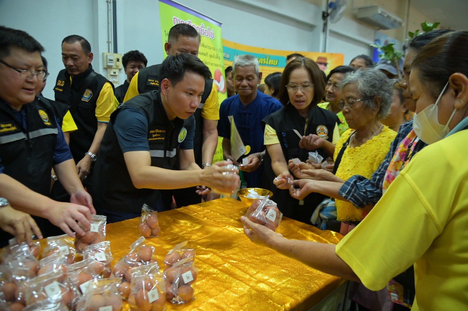 “รมว.อรรถกร” มอบกรมชลฯ ขุดลอกแก้มลิงขนาดใหญ่ในพื้นที่ จ.นครสวรรค์ เก็บกักน้ำช่วงฤดูน้ำหลาก รับมือภัยแล้ง ยกระดับแหล่งน้ำต้นทุนช่วยชาวท่าตะโก 7 1305908