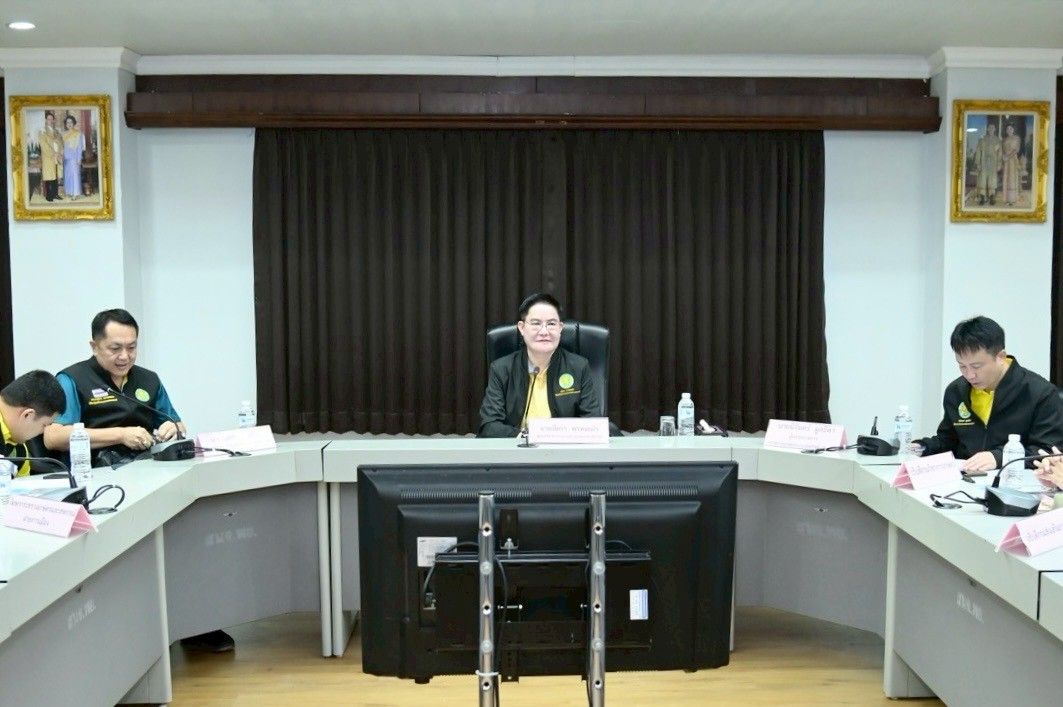 รมช.อัครา ติดตามการขับเคลื่อนการบริหารจัดการน้ำและการเกษตรในพื้นที่จังหวัดพะเยา เน้นยำการบูรณาการการทำงานร่วมกันของหน่วยงานในสังกัด กษ. และราชการส่วนท้องถิ่น เพื่อพัฒนาแนวทางการขับเคลื่อนภาคการเกษตรให้เป็นจังหวัดนำร่องและสานต่อนโยบายพะเยาโมเดล 3 1318305