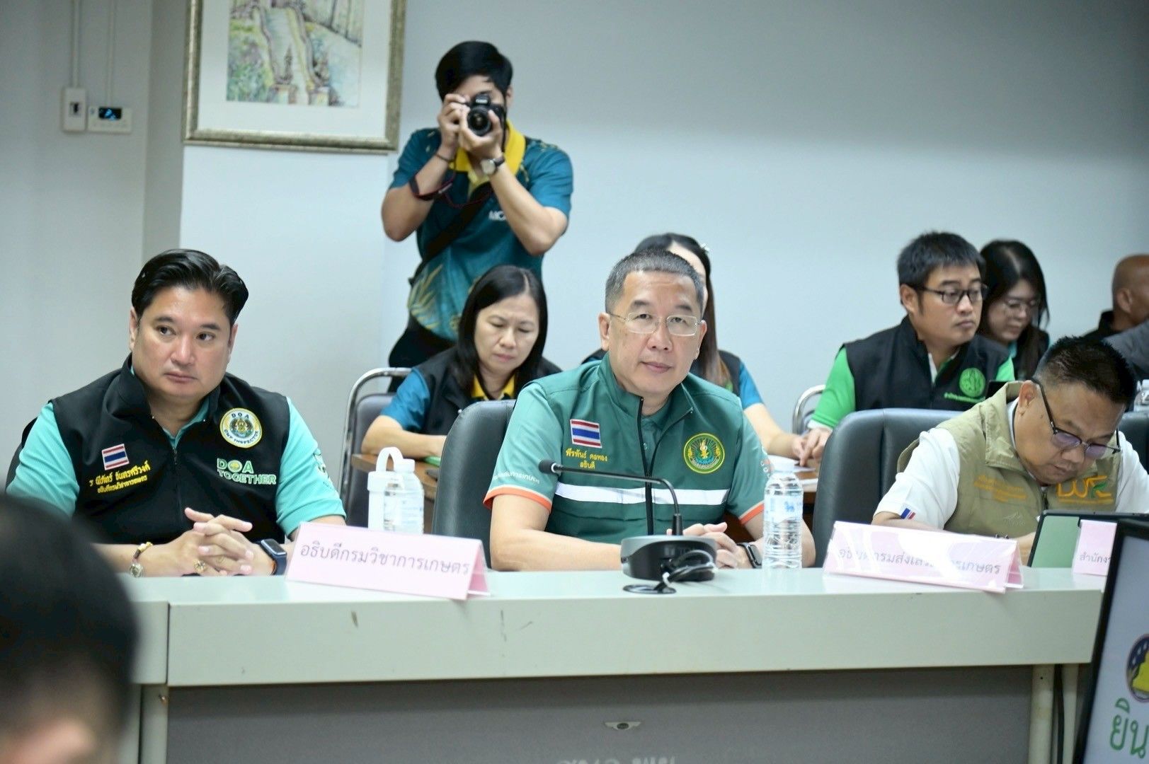 รมช.อัครา ติดตามการขับเคลื่อนการบริหารจัดการน้ำและการเกษตรในพื้นที่จังหวัดพะเยา เน้นยำการบูรณาการการทำงานร่วมกันของหน่วยงานในสังกัด กษ. และราชการส่วนท้องถิ่น เพื่อพัฒนาแนวทางการขับเคลื่อนภาคการเกษตรให้เป็นจังหวัดนำร่องและสานต่อนโยบายพะเยาโมเดล 5 1318312