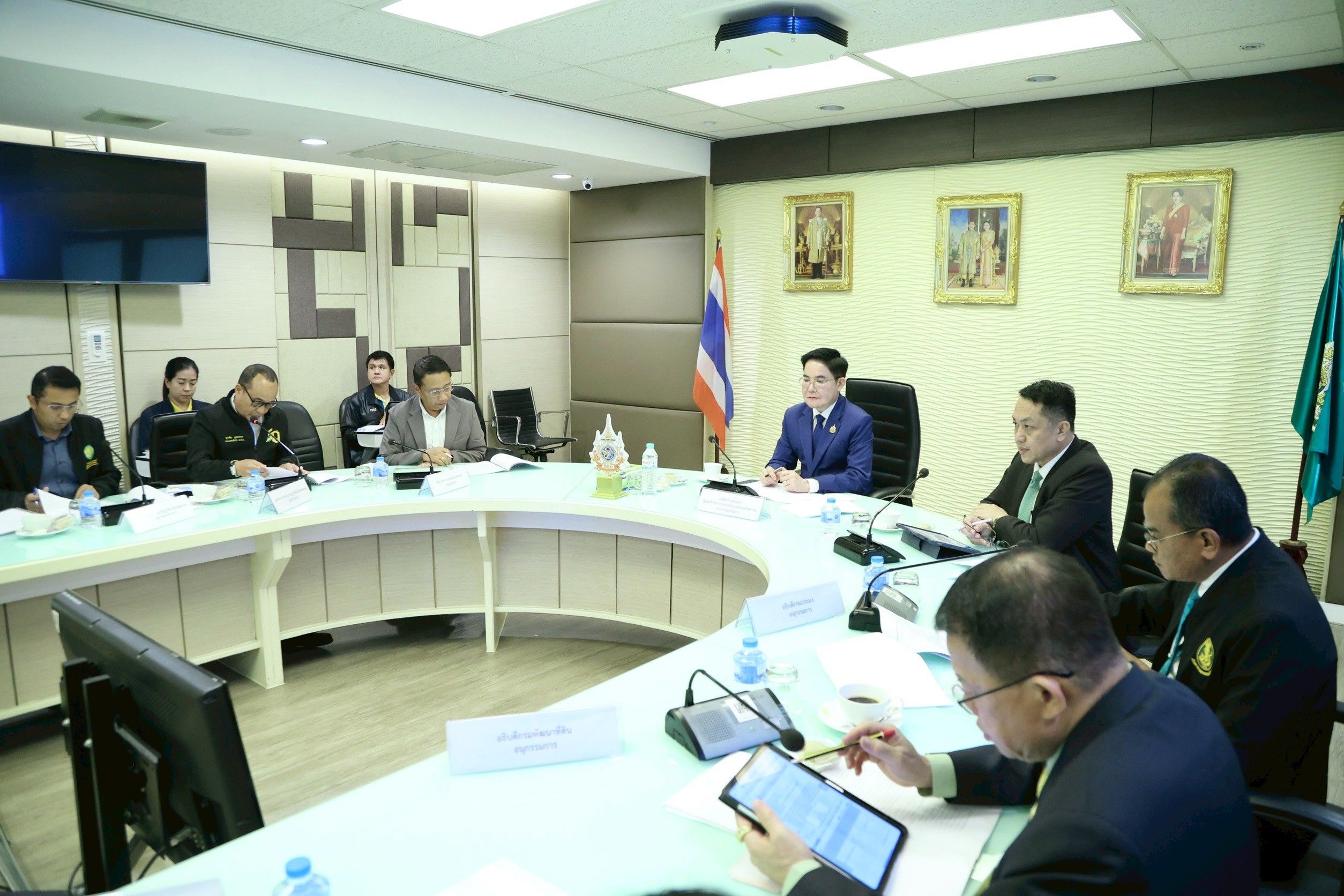 “รมช.อัครา” เปิดประชุมคณะอนุกรรมการแก้ไขปัญหาเขื่อนสิรินธร จังหวัดอุบลราชธานี ครั้งที่ 1/2568 4 1322486