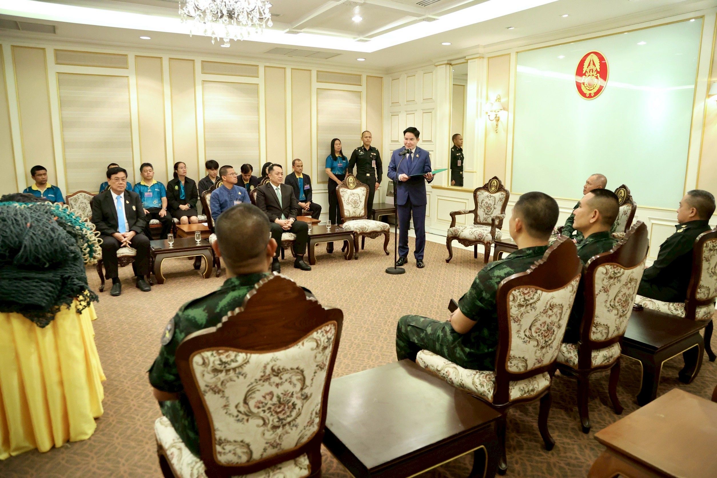 กระทรวงเกษตรฯ ร่วมกับสมาคมการประมงแห่งประเทศไทย สมาคมการประมงท้องถิ่น และชาวประมง มอบวัสดุประเภทอวนให้แก่กองทัพบกเพื่อใช้ประโยชน์ในราชการทหาร 7 1322629