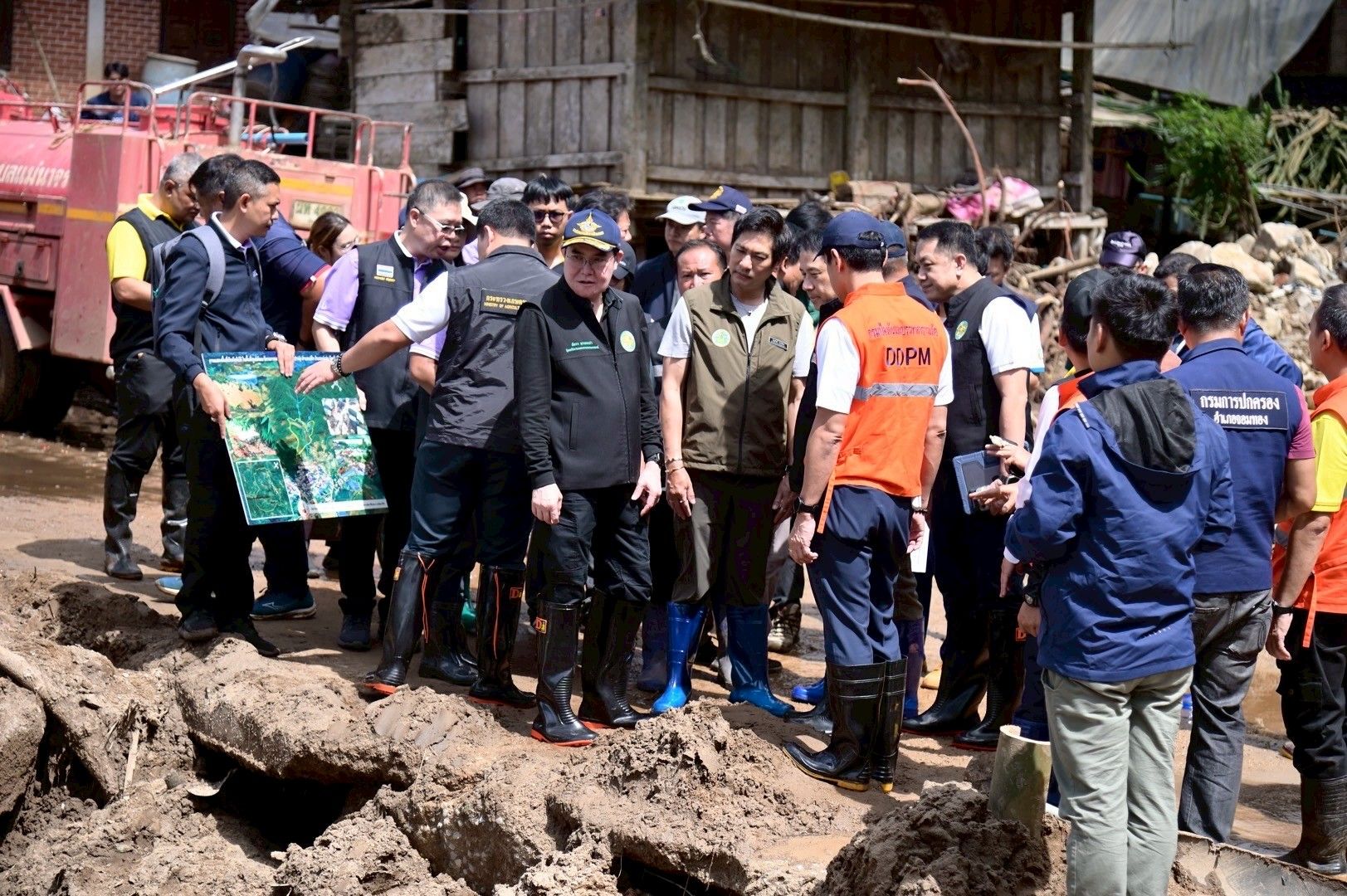 รมช.อัครา นำทีมช่วยชาวแม่แจ่ม ฟื้นฟูพื้นที่เกษตร พร้อมปั้น 1332782