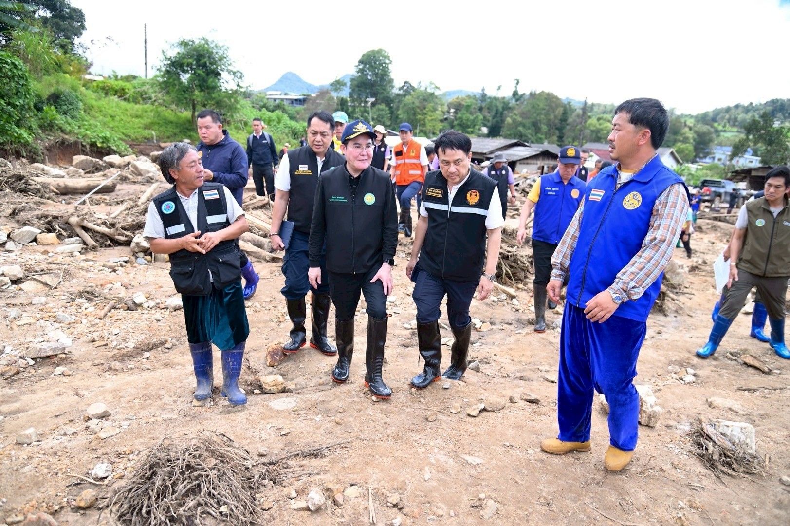 รมช.อัครา นำทีมช่วยชาวแม่แจ่ม ฟื้นฟูพื้นที่เกษตร พร้อมปั้น 1332792