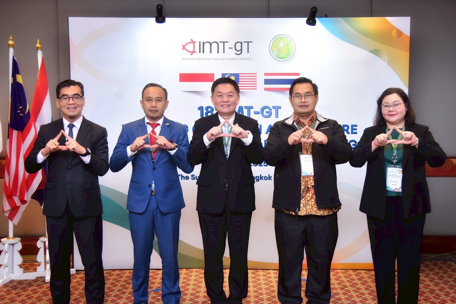 รองปลัดเกษตรฯเป็นประธานการประชุมคณะทำงานสาขาการเกษตรและอุตสาหกรรมเกษตรครั้งที่ 18 มุ่งเน้นเกษตรยั่งยืน หนุนความมั่นคงทางอาหาร ขับเคลื่อนการเติบโตทางเศรษฐกิจ สานความร่วมมือด้านเกษตรในอนุภูมิภาค IMT-GT 8 1421989