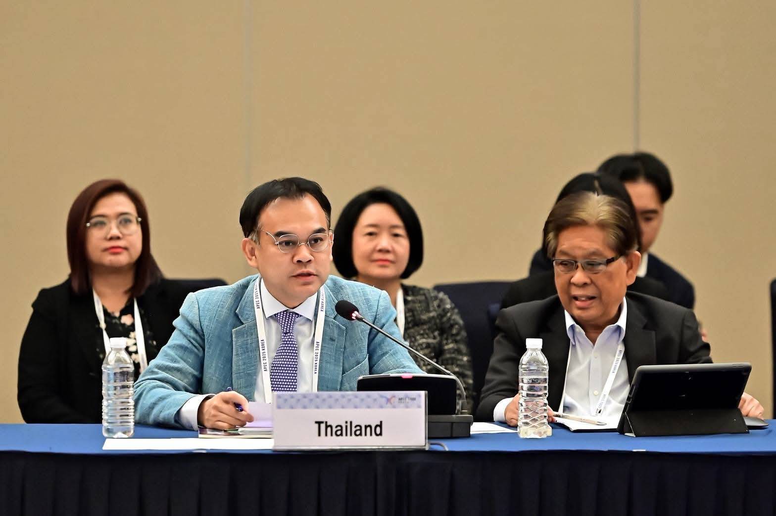 กระทรวงเกษตรฯ โชว์บทบาทภาคเกษตรไทย ในเวทีเอเปค 2025 ชู นวัตกรรม-AI หัวใจสำคัญขับเคลื่อนความมั่นคงอาหาร เสริมศักยภาพเกษตรกร 2 1544196