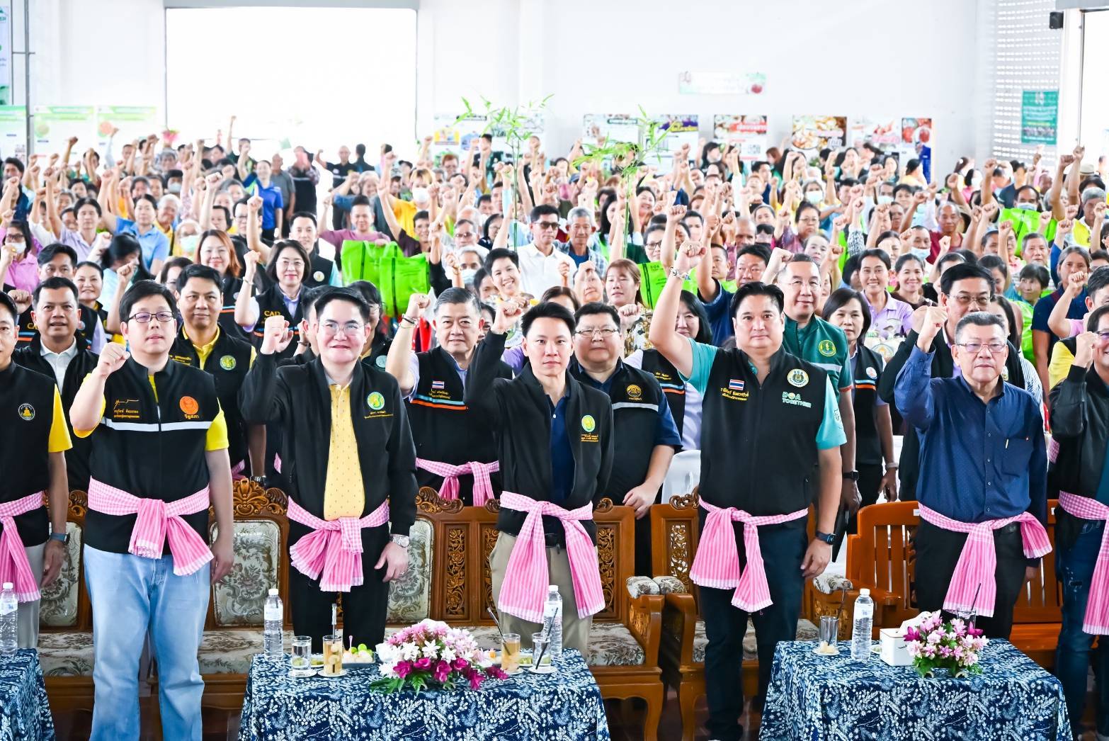 รมว.เกษตรฯ ลงพื้นที่ พะเยา ส่งมอบปัจจัยการผลิตให้กับเกษตรกรผู้ประสบภัยพิบัติ เดินหน้ายุทธศาสตร์พืชหลังนา - เกษตรคาร์บอนต่ำ ดัน “พะเยาโมเดล” ยกระดับผลผลิตถั่วเหลือง 4 965090