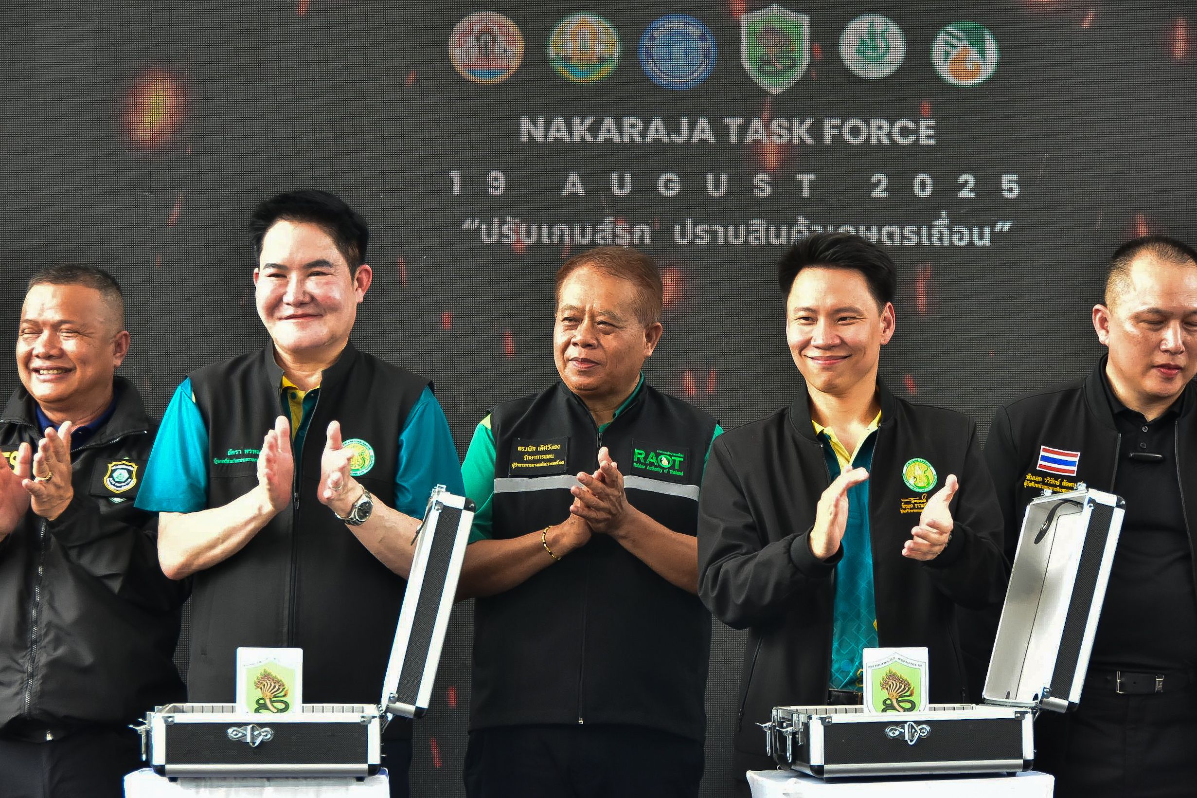 อรรถกร–อัครา เปิดศึก กวาดล้างสินค้าเกษตรเถื่อน ประกาศไม่ผ่อนปรน เตือนโจรหยุดเอาเปรียบ ก่อนจะเจอโทษหนัก พร้อมปล่อยหน่วยพญานาคราช ลุยทั่วประเทศ ปกป้องเกษตรกรกว่า 30 ล้านคน 4 S 12583052