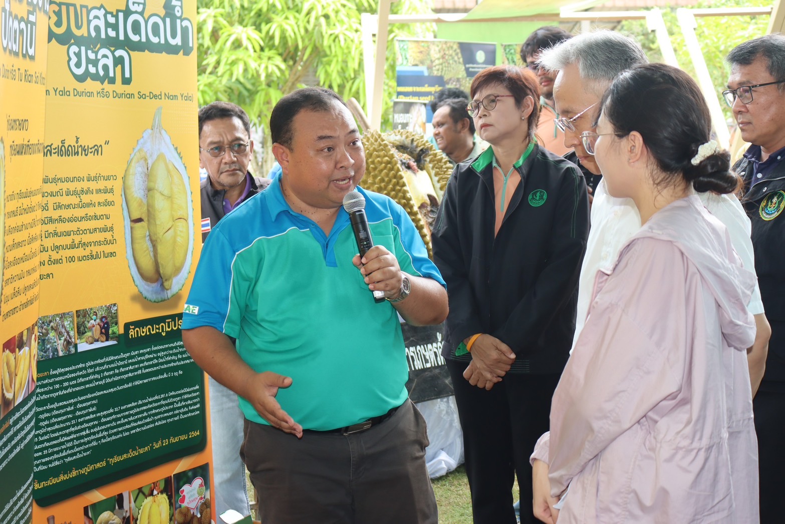 กรมส่งเสริมการเกษตร เปิดสวนทุเรียนคุณภาพ ต้อนรับกงสุลใหญ่จีนประจำสงขลา สร้างความเชื่อมั่น ทุเรียนชายแดนใต้ สู่ตลาดสากล 6 S 133177363