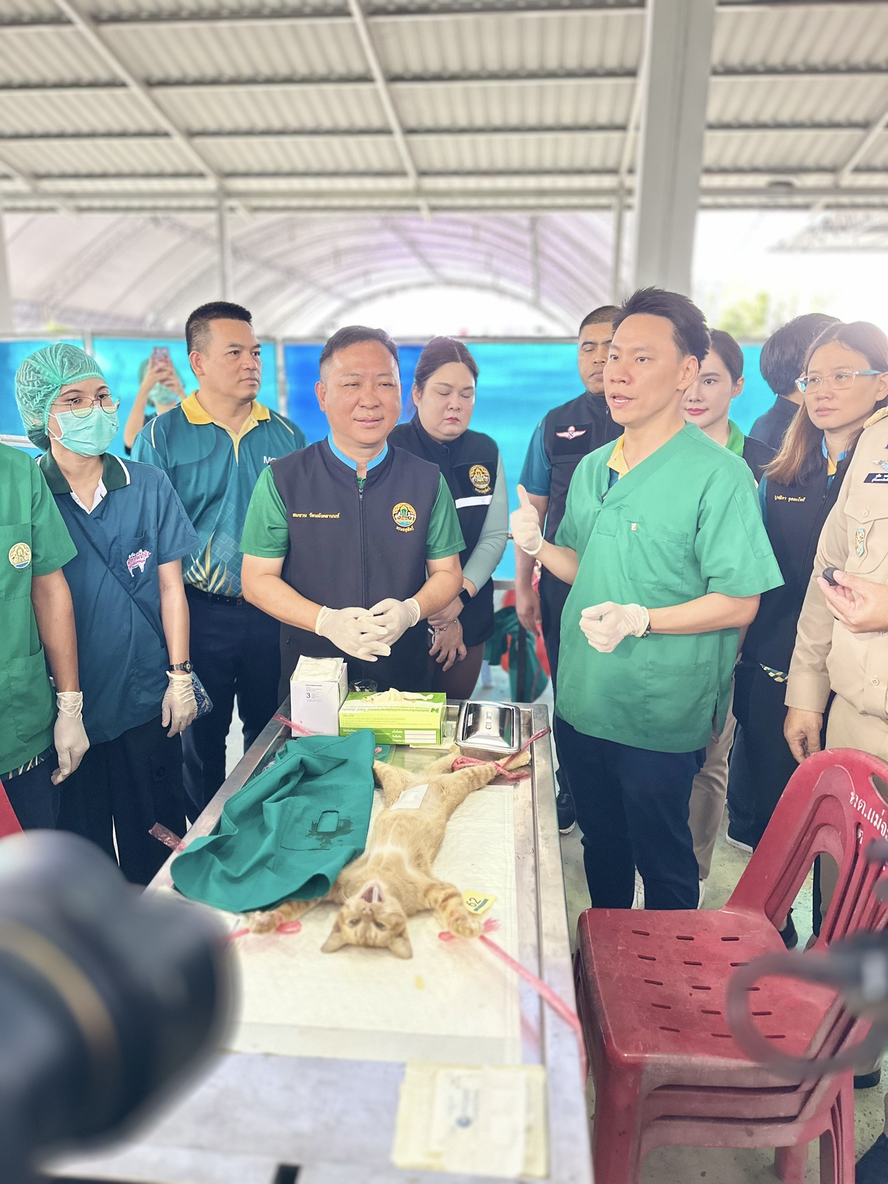 รัฐมนตรีว่าการกระทรวงเกษตรและสหกรณ์ เปิดโครงการเร่งรัดผ่าตัดทำหมันสุนัขและแมว เพื่อควบคุมป้องกันโรคพิษสุนัขบ้า ในพื้นที่เสี่ยงภายใต้โครงการสัตว์ปลอดโรค คนปลอดภัย จากโรคพิษสุนัขบ้า ตามพระปณิธาน สมเด็จพระเจ้าน้องนางเธอ เจ้าฟ้าจุฬาภรณวลัยลักษณ์ อัครราชกุมารี กรมพระศรีสวางควัฒน วรขัติยราชนารี 5 S 16343061