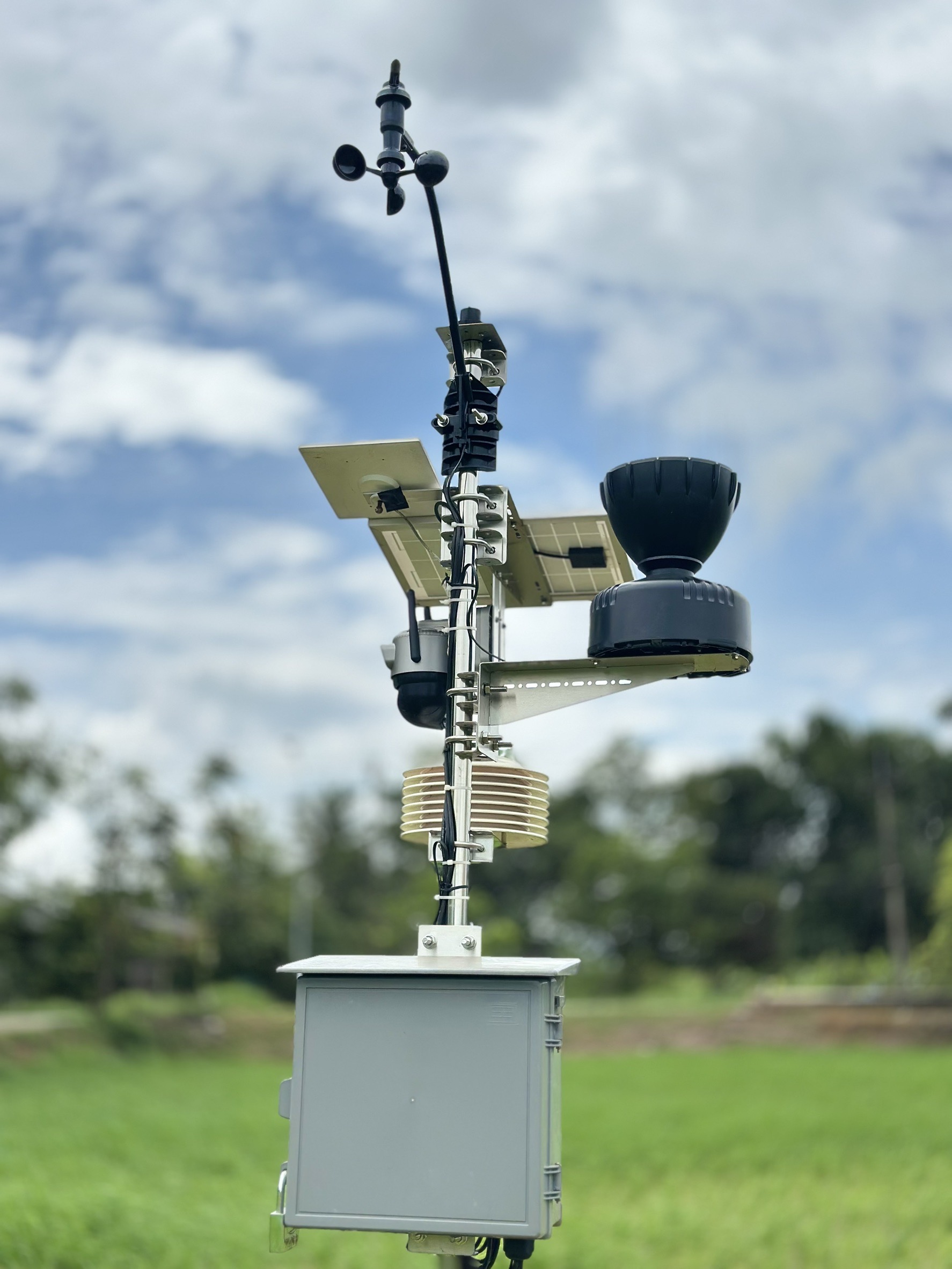 กรมการข้าวนำคณะสื่อมวลชนสัญจรศึกษาดูงานและประชาสัมพันธ์การดำเนินงานโครงการส่งเสริมและพัฒนาการผลิตข้าวด้วยเทคโนโลยีอัจฉริยะครบวงจร ปี 2568 15 S 16359544