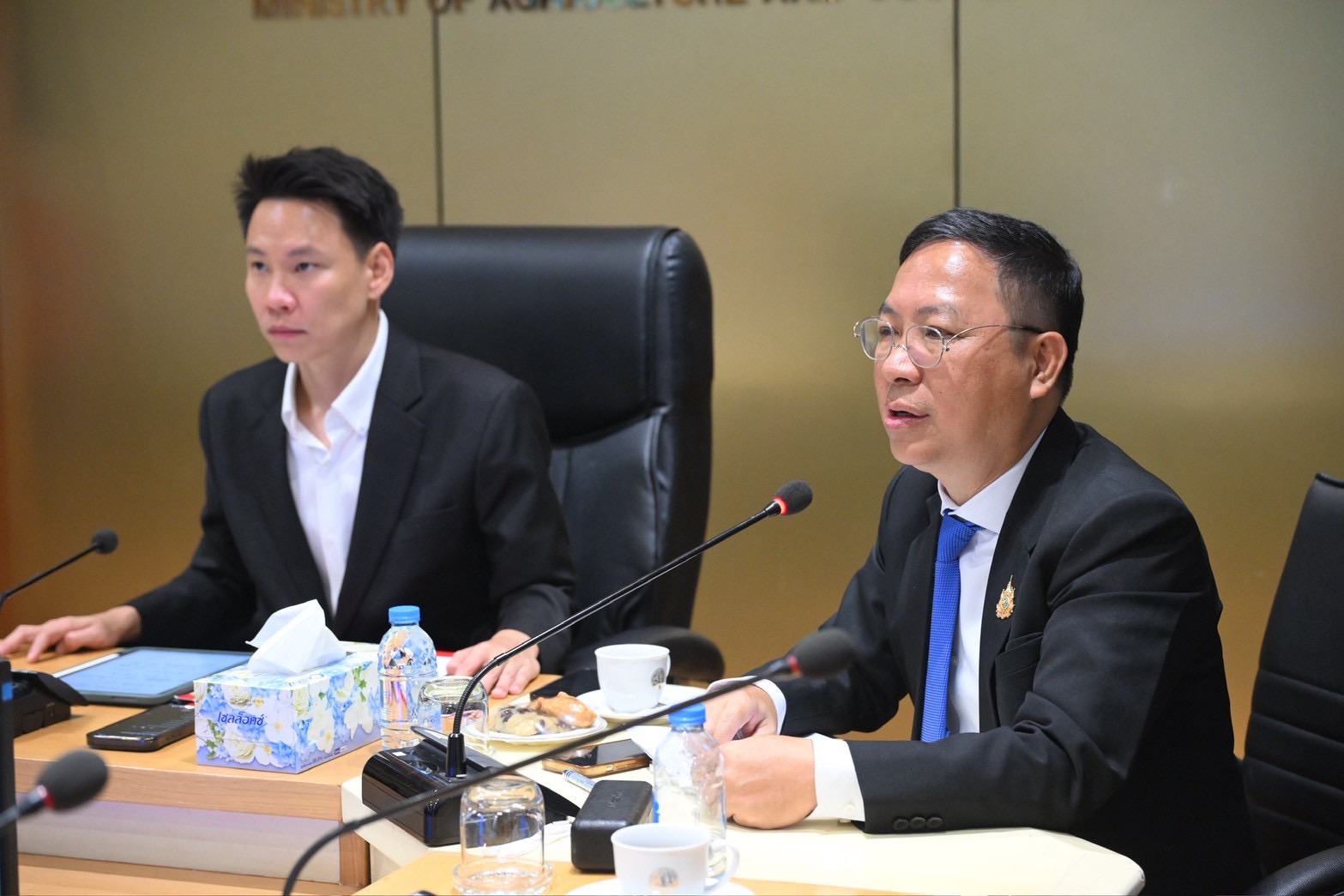 “รมว.อรรถกร” ไม่ปล่อยชาวไร่เดียวดาย ประกาศมาตรการเร่งด่วน ดึง สหกรณ์ - โรงงานอาหารสัตว์ รับซื้อข้าวโพด 9 บาทต่อกิโล ช่วยเกษตรกรฝ่าวิกฤต 4 S 20873278