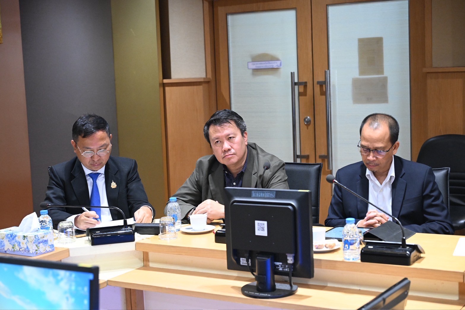 “รมว.อรรถกร” ไม่ปล่อยชาวไร่เดียวดาย ประกาศมาตรการเร่งด่วน ดึง สหกรณ์ - โรงงานอาหารสัตว์ รับซื้อข้าวโพด 9 บาทต่อกิโล ช่วยเกษตรกรฝ่าวิกฤต 5 S 20873279