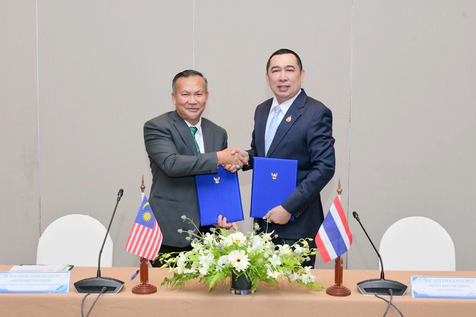 2 กรมชลประทานไทย–มาเลเซีย ผนึกกำลังเดินหน้าปรับปรุงปากแม่น้ำโก-ลก เสริมความร่วมมือบริหารจัดการน้ำข้ามพรมแดน 2 S 2801753