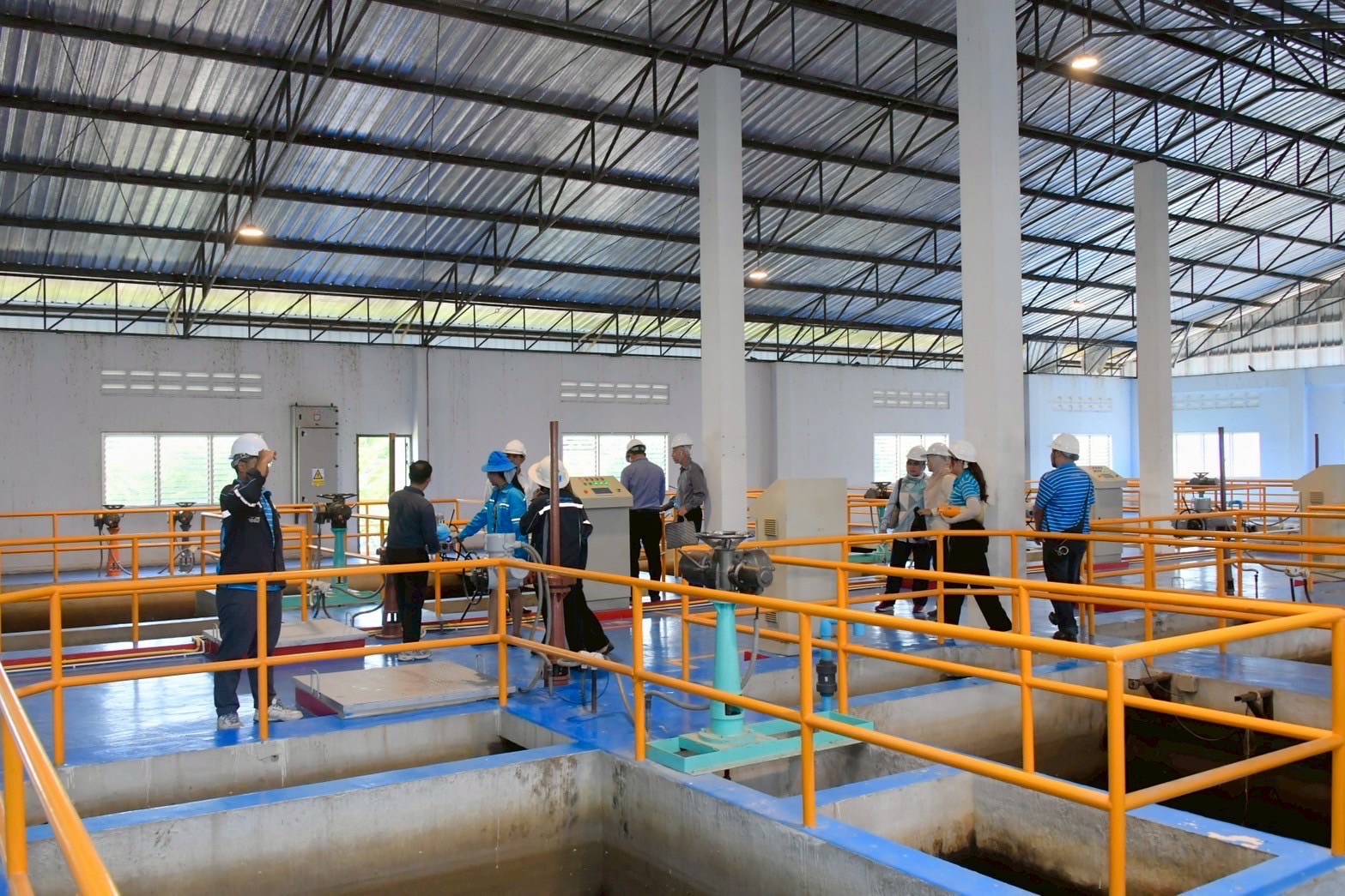 2 กรมชลประทานไทย–มาเลเซีย ผนึกกำลังเดินหน้าปรับปรุงปากแม่น้ำโก-ลก เสริมความร่วมมือบริหารจัดการน้ำข้ามพรมแดน 8 S 2801807