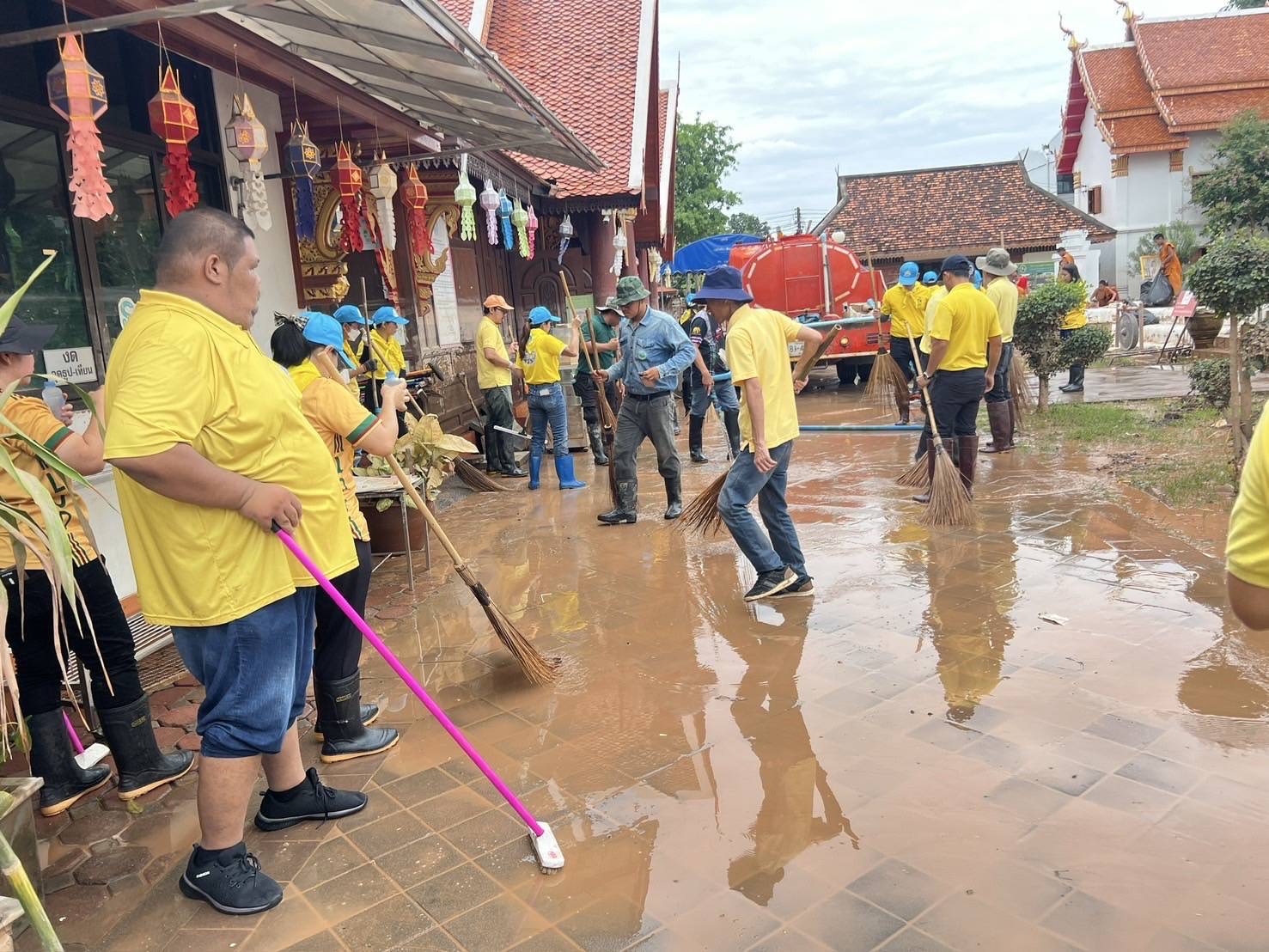กระทรวงเกษตรฯ ขานรับนโยบาย รมช.อัครา รวมพลังเจ้าหน้าที่ในสังกัดกระทรวงเกษตรฯ เร่งฟื้นฟูพื้นที่จังหวัดน่านหลังพายุโซนร้อน S 40763409